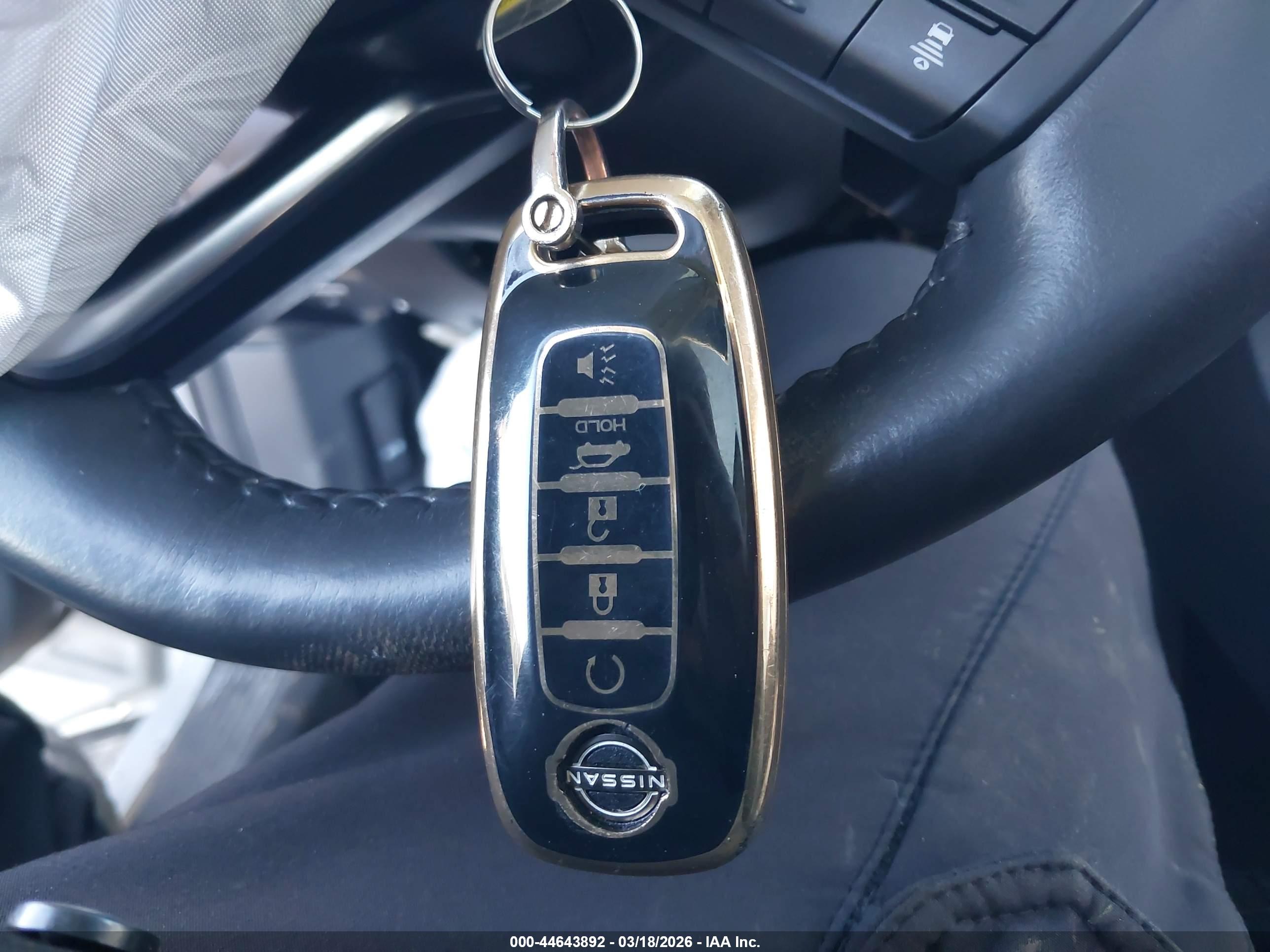 NISSAN ROGUE image 11