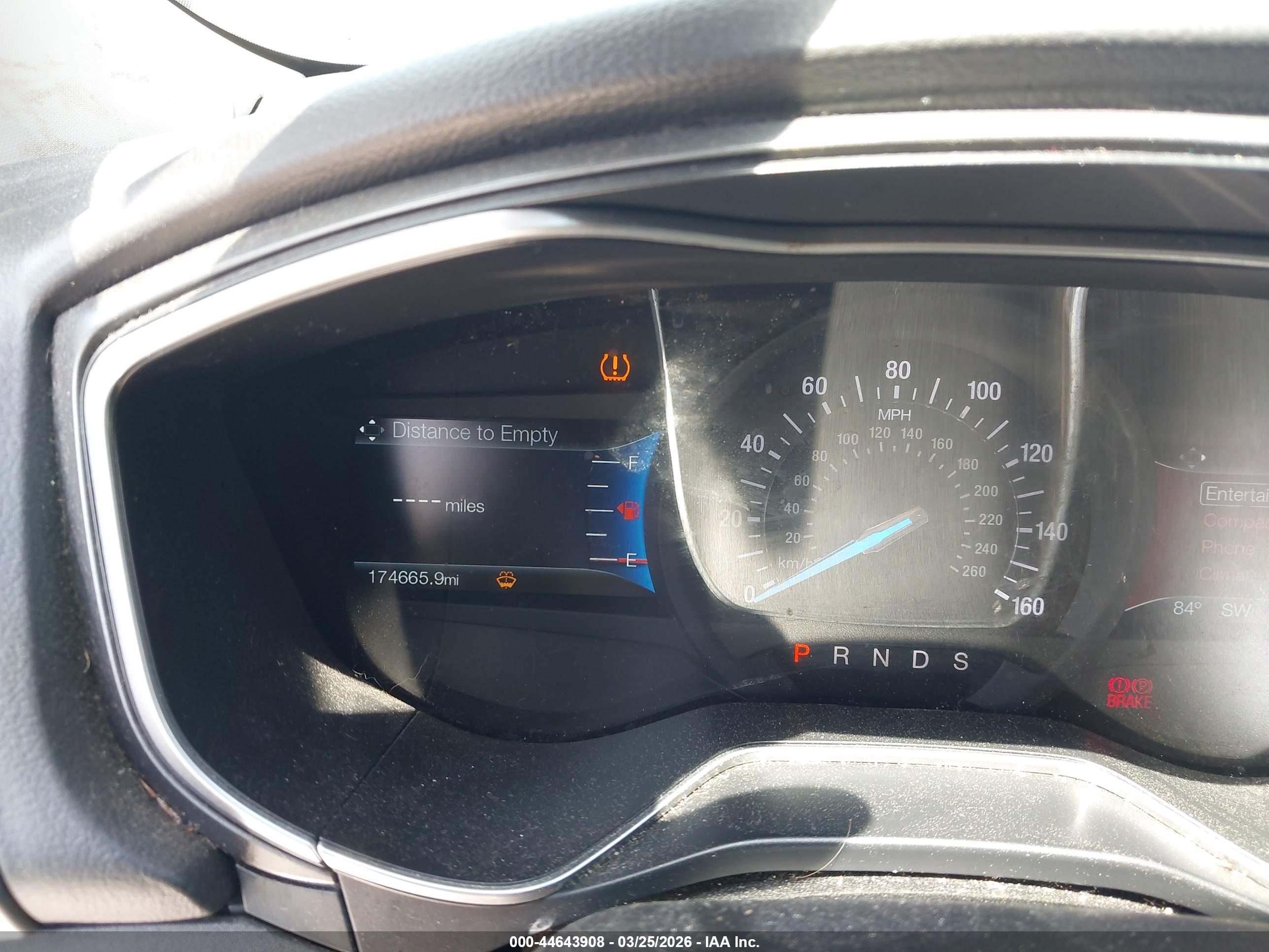 FORD FUSION image 7