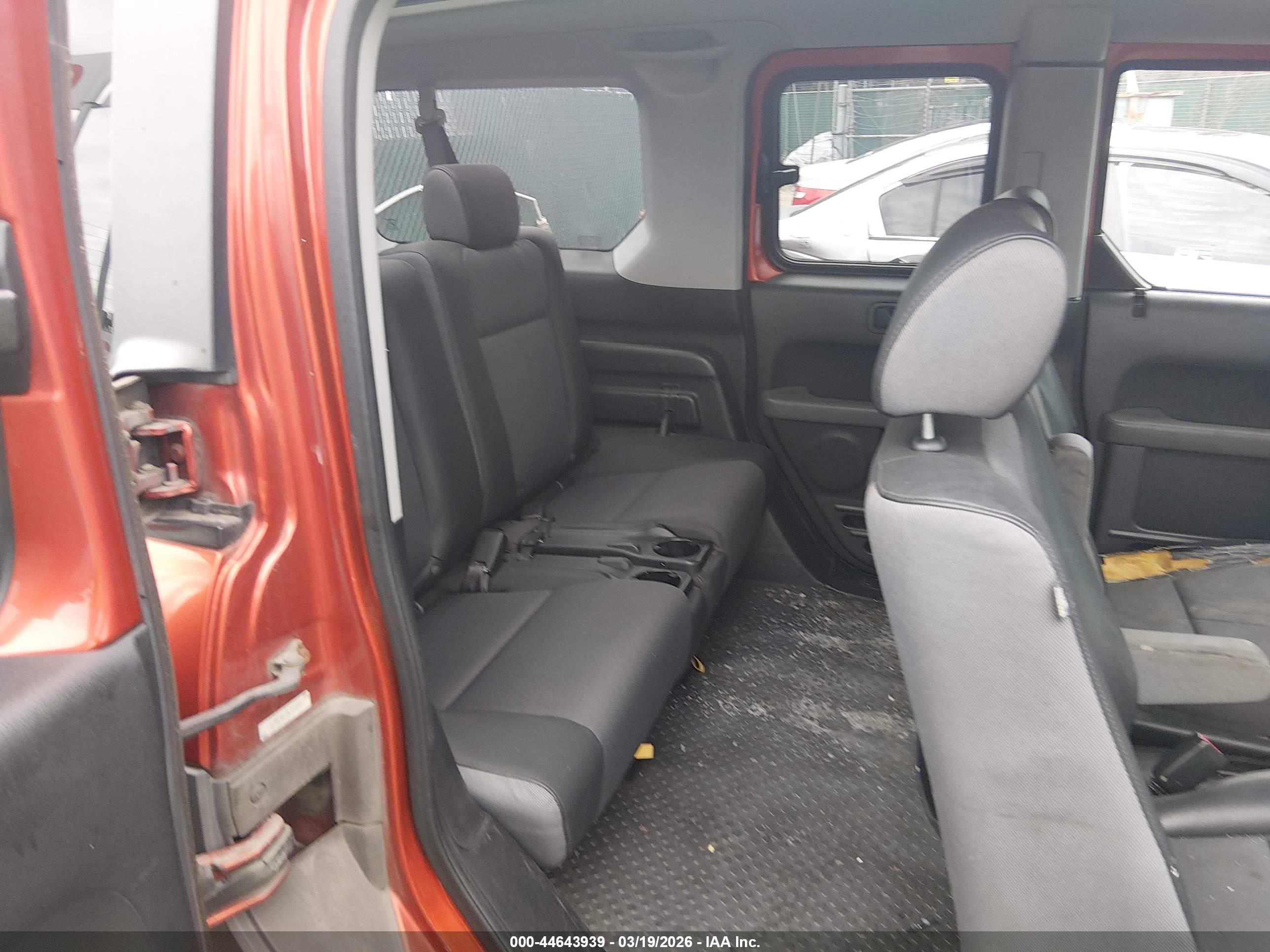 HONDA ELEMENT image 8