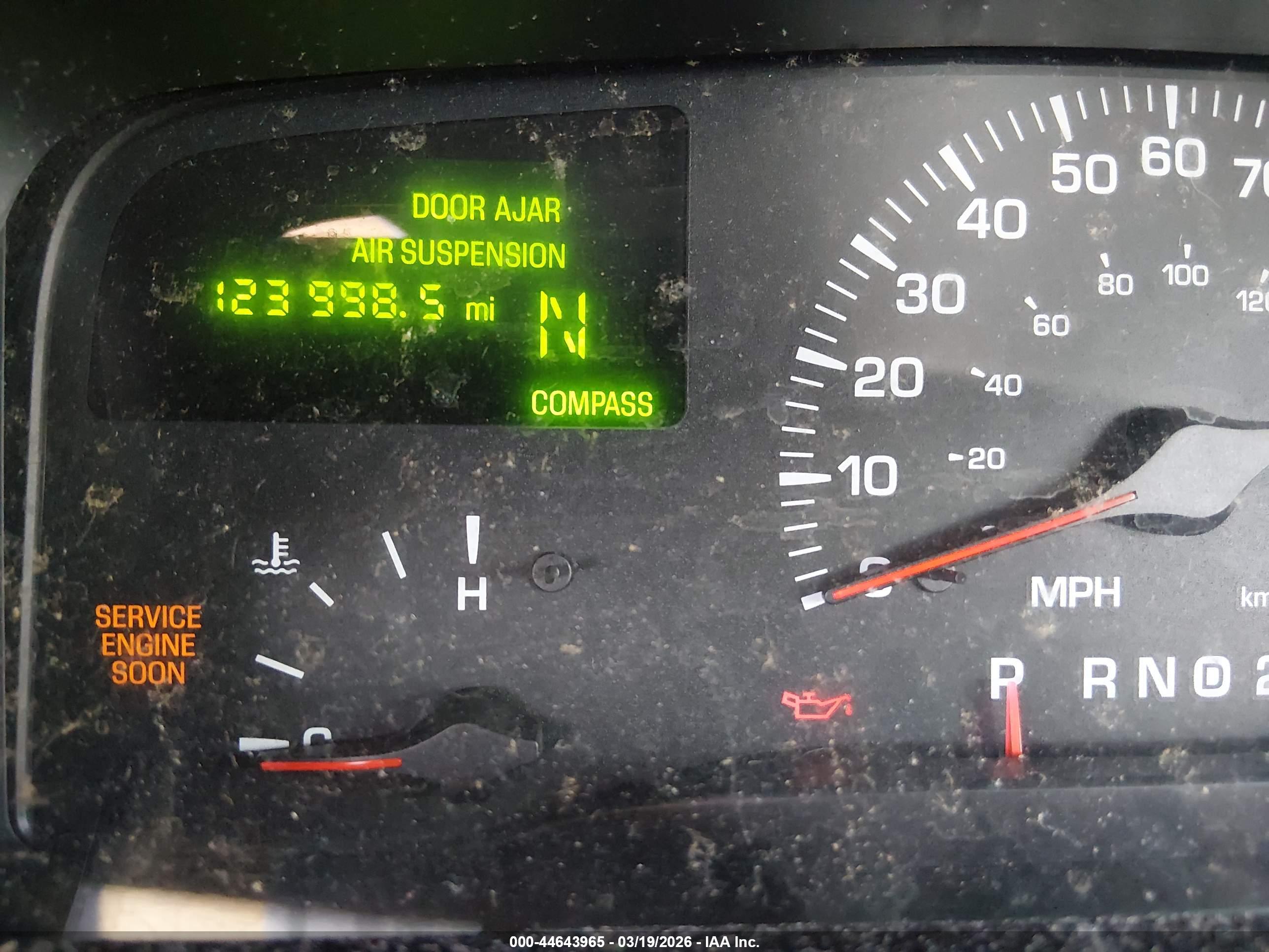 LINCOLN TOWN image 7