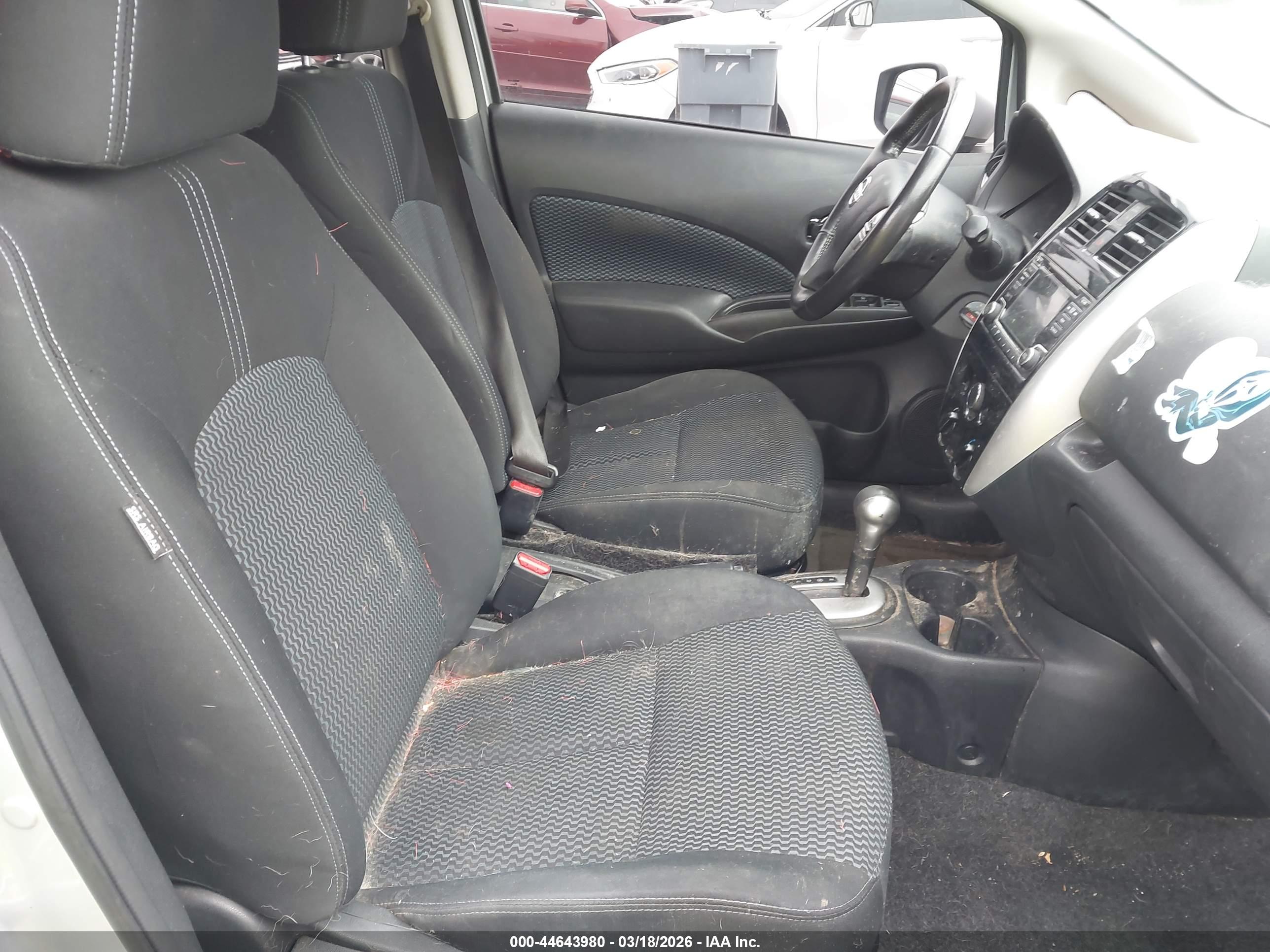 NISSAN VERSA image 5