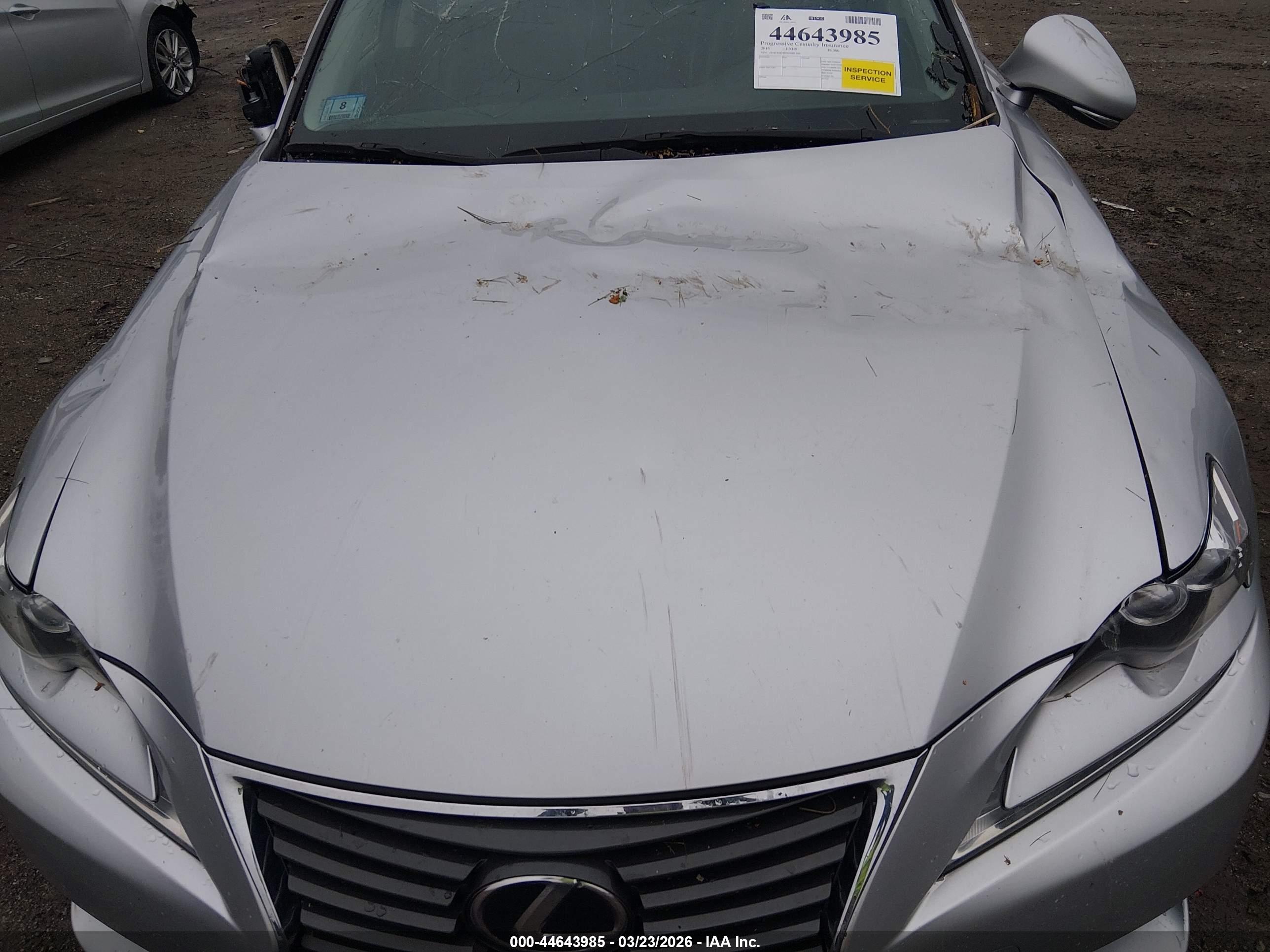 LEXUS IS image 10