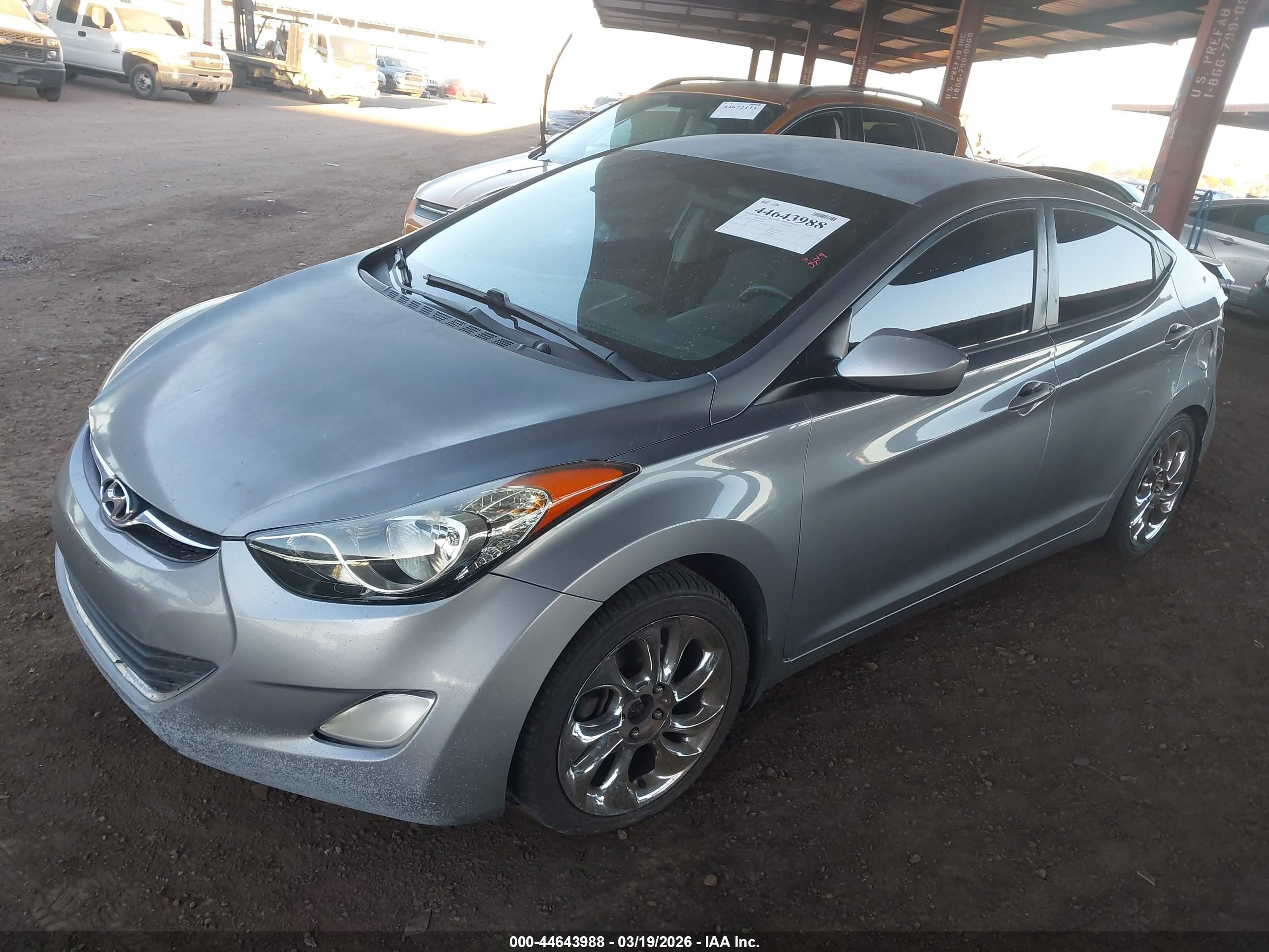 HYUNDAI ELANTRA image 2