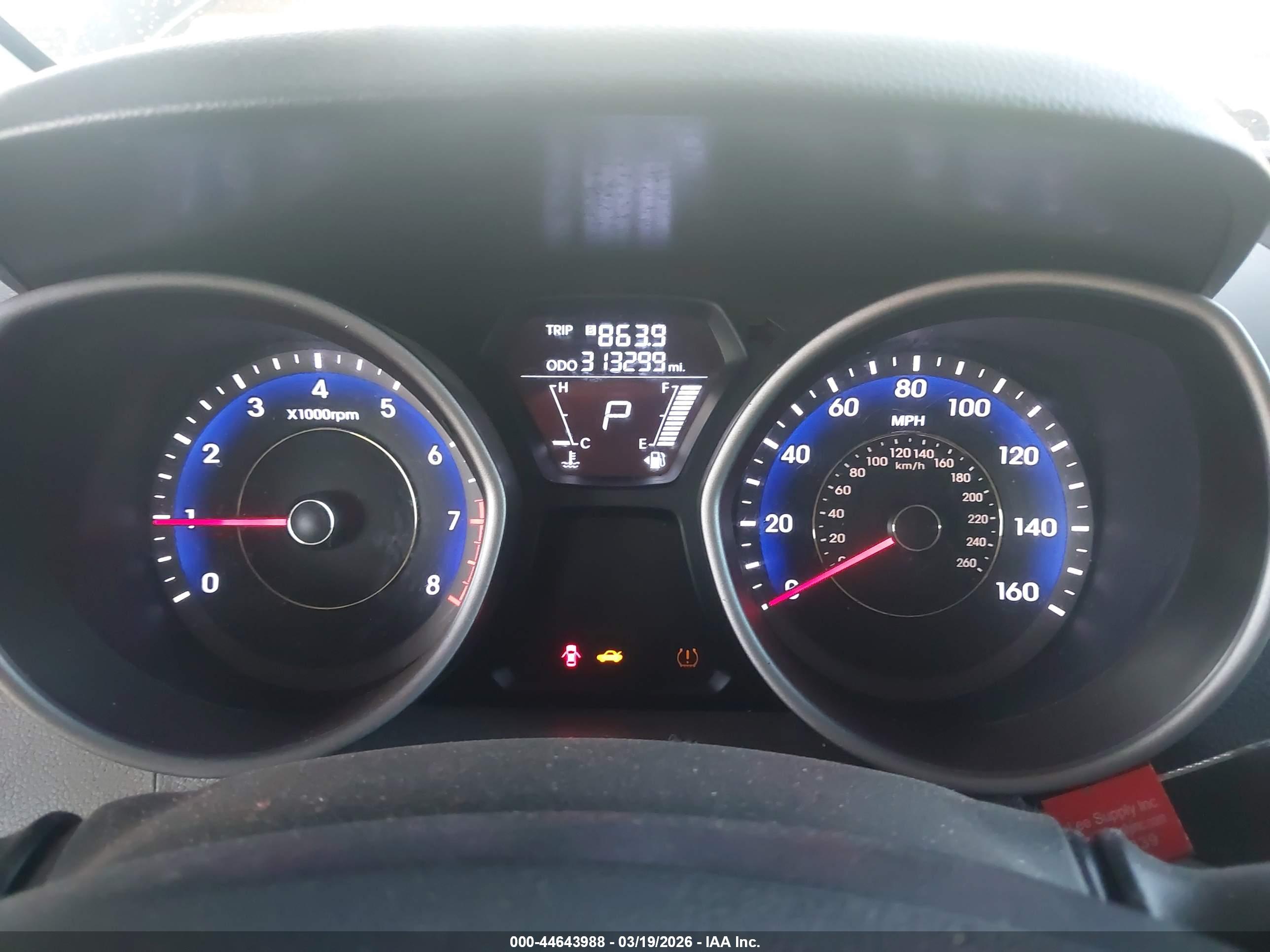 HYUNDAI ELANTRA image 7