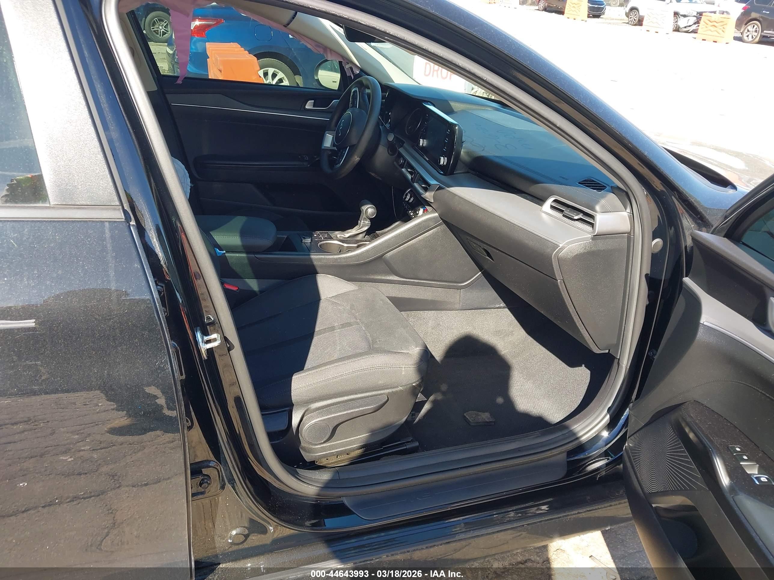 KIA K5 image 5