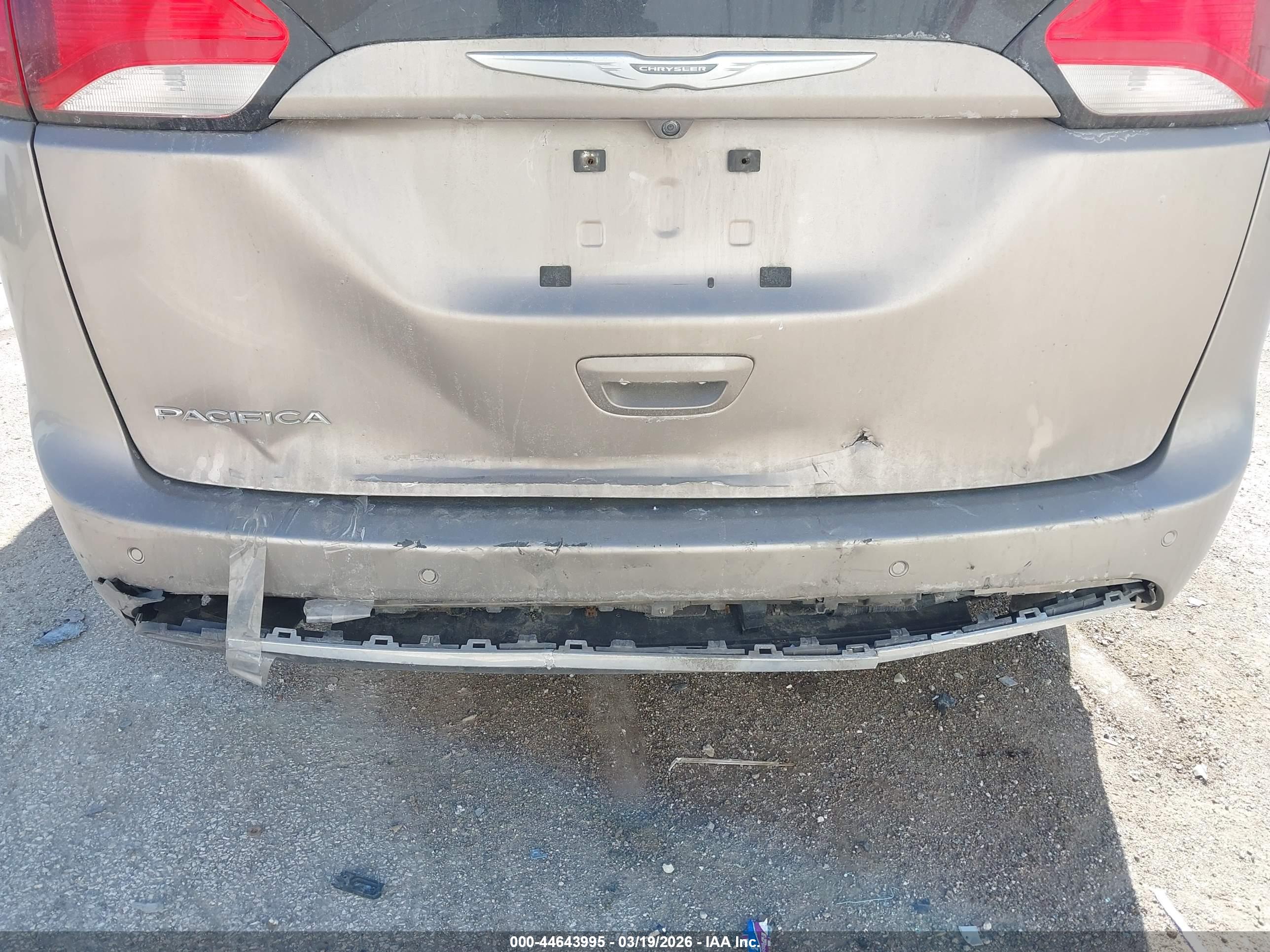 CHRYSLER PACIFICA image 6