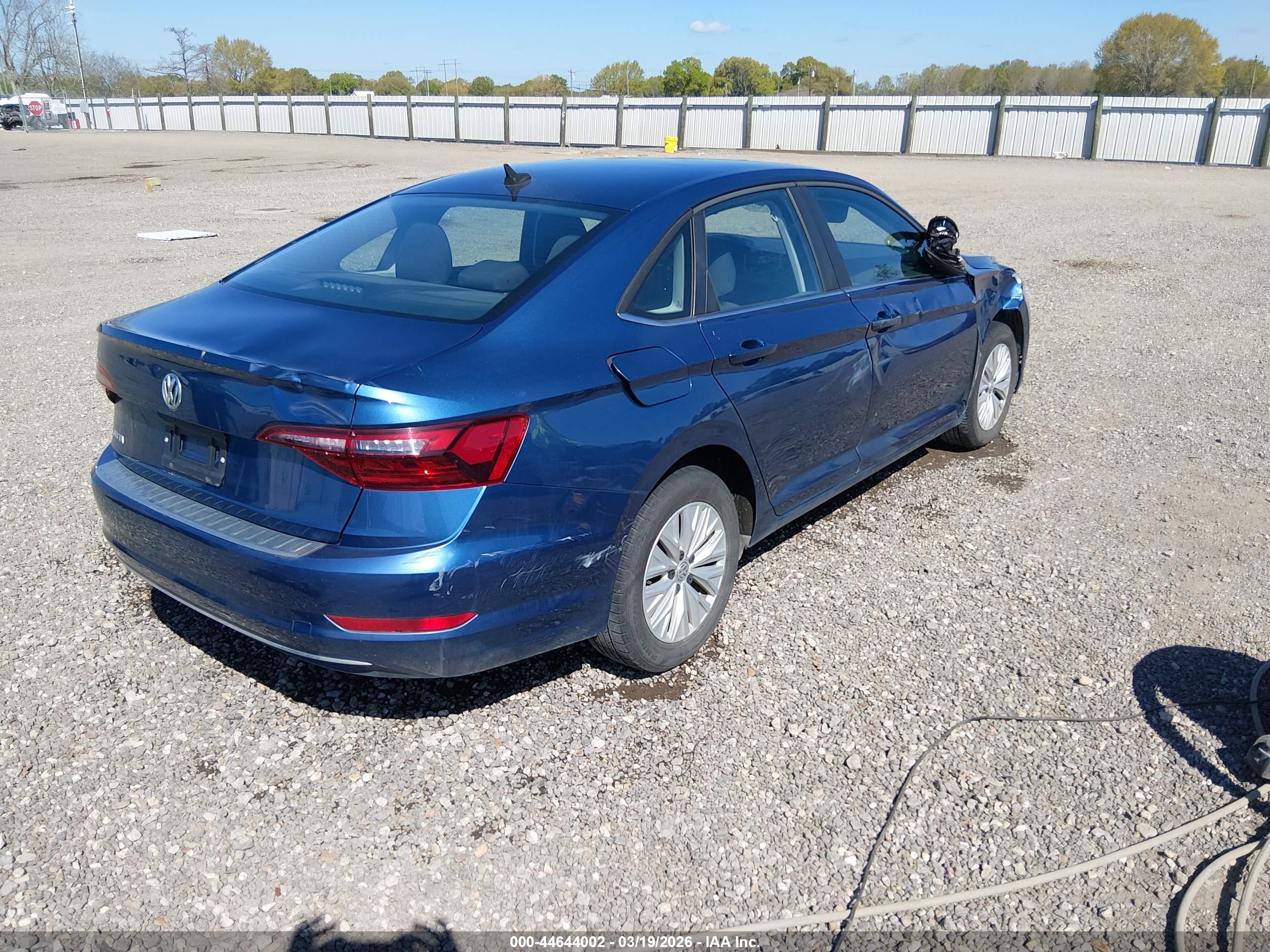 VOLKSWAGEN JETTA image 4