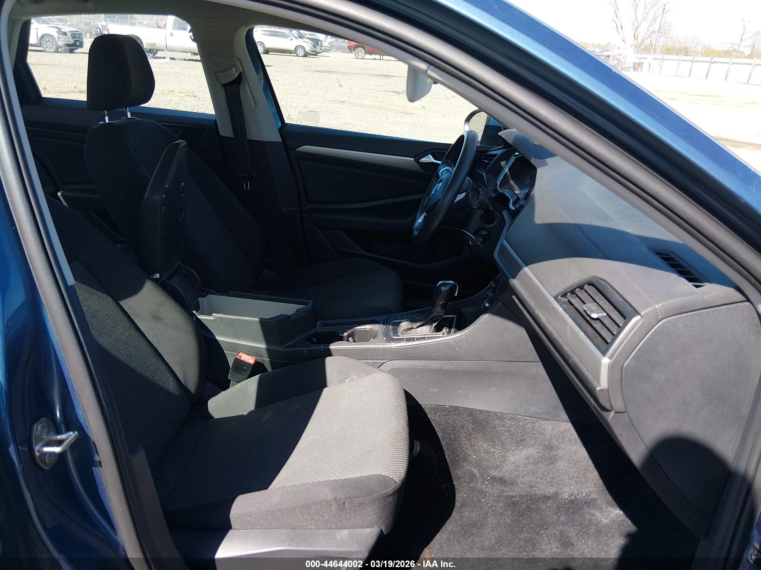 VOLKSWAGEN JETTA image 5