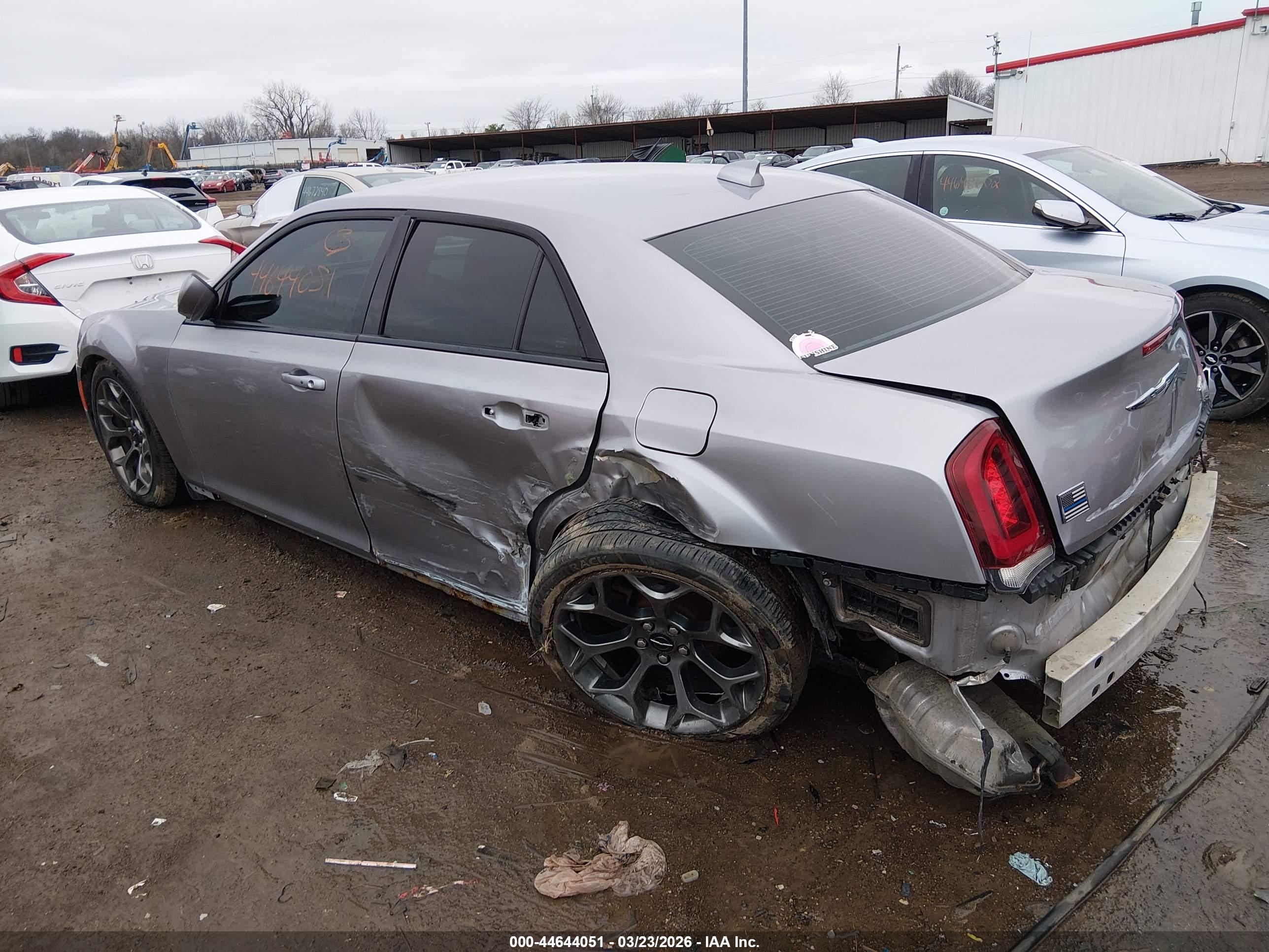 CHRYSLER 300 image 3