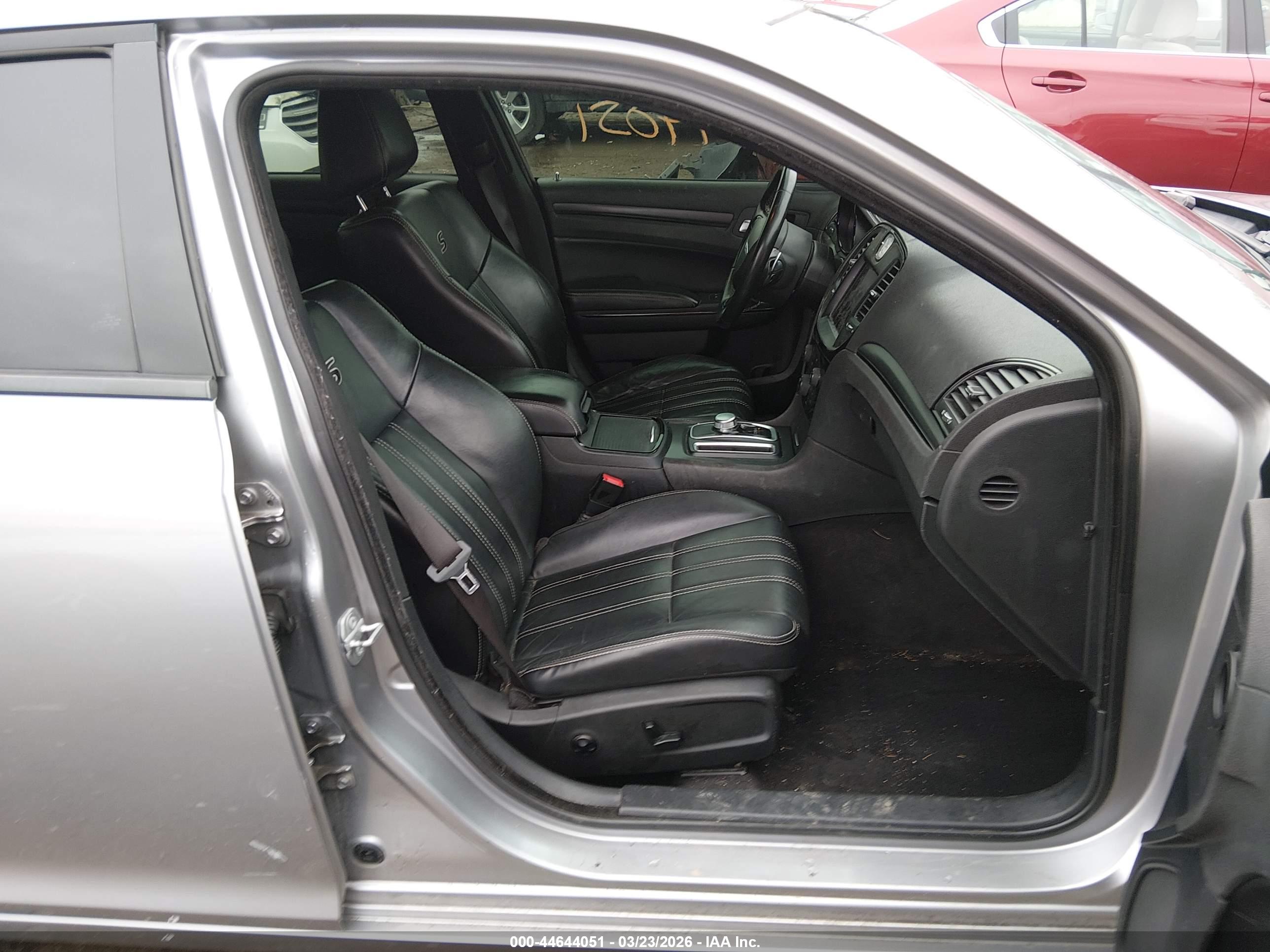 CHRYSLER 300 image 5