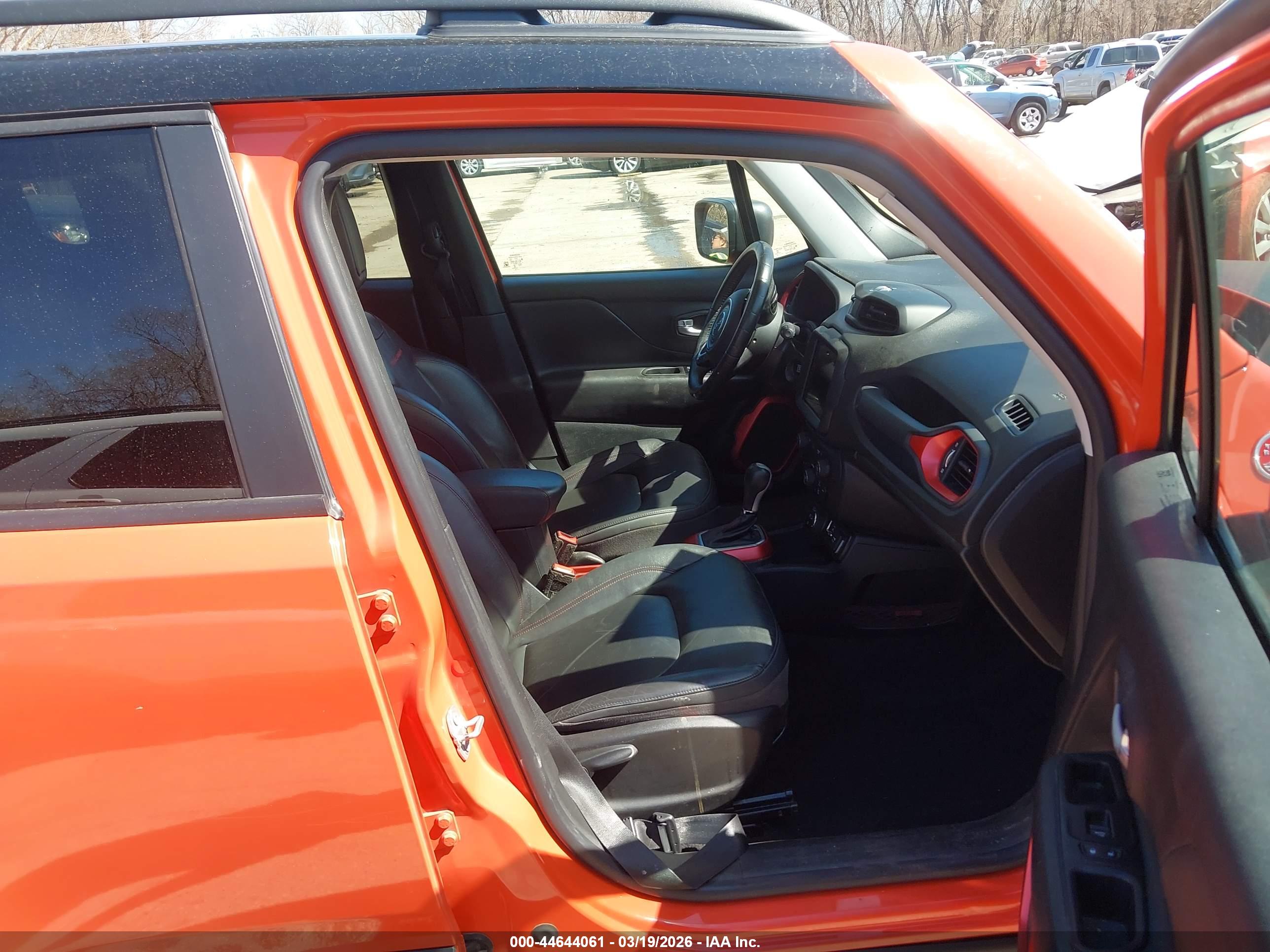 JEEP RENEGADE image 5