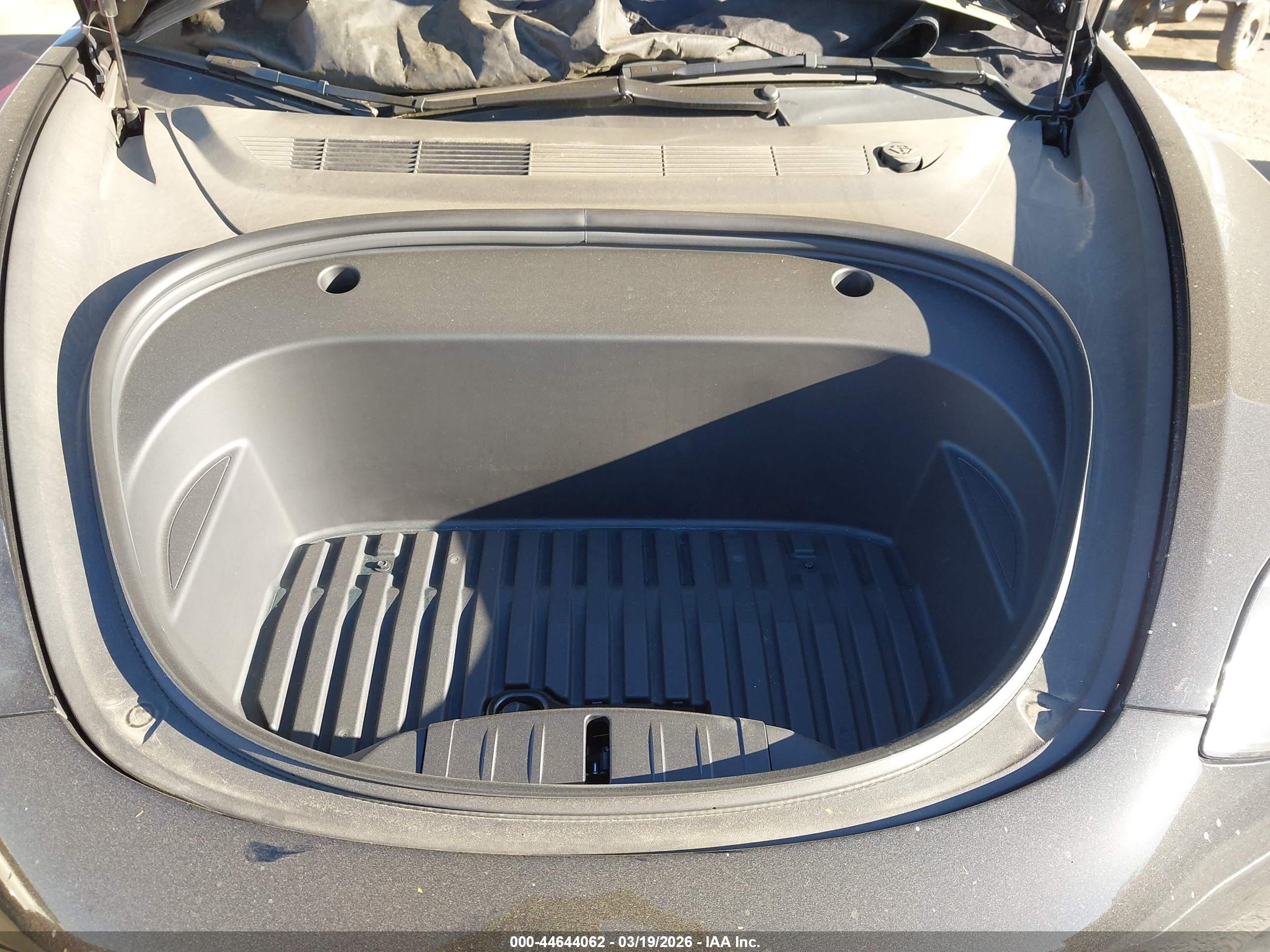 TESLA MODEL image 10