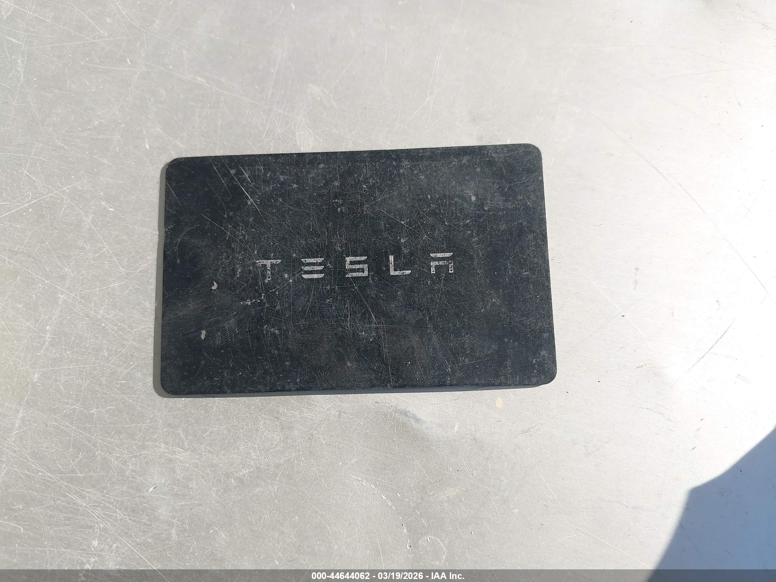 TESLA MODEL image 11