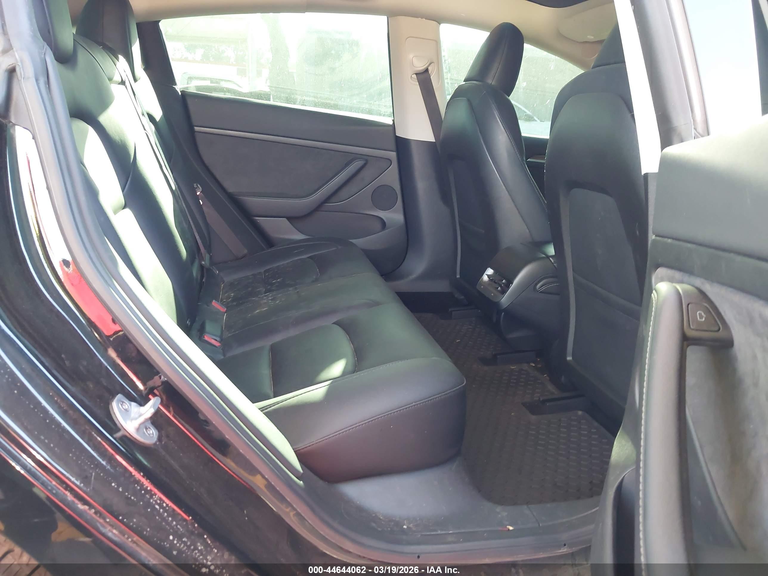 TESLA MODEL image 8