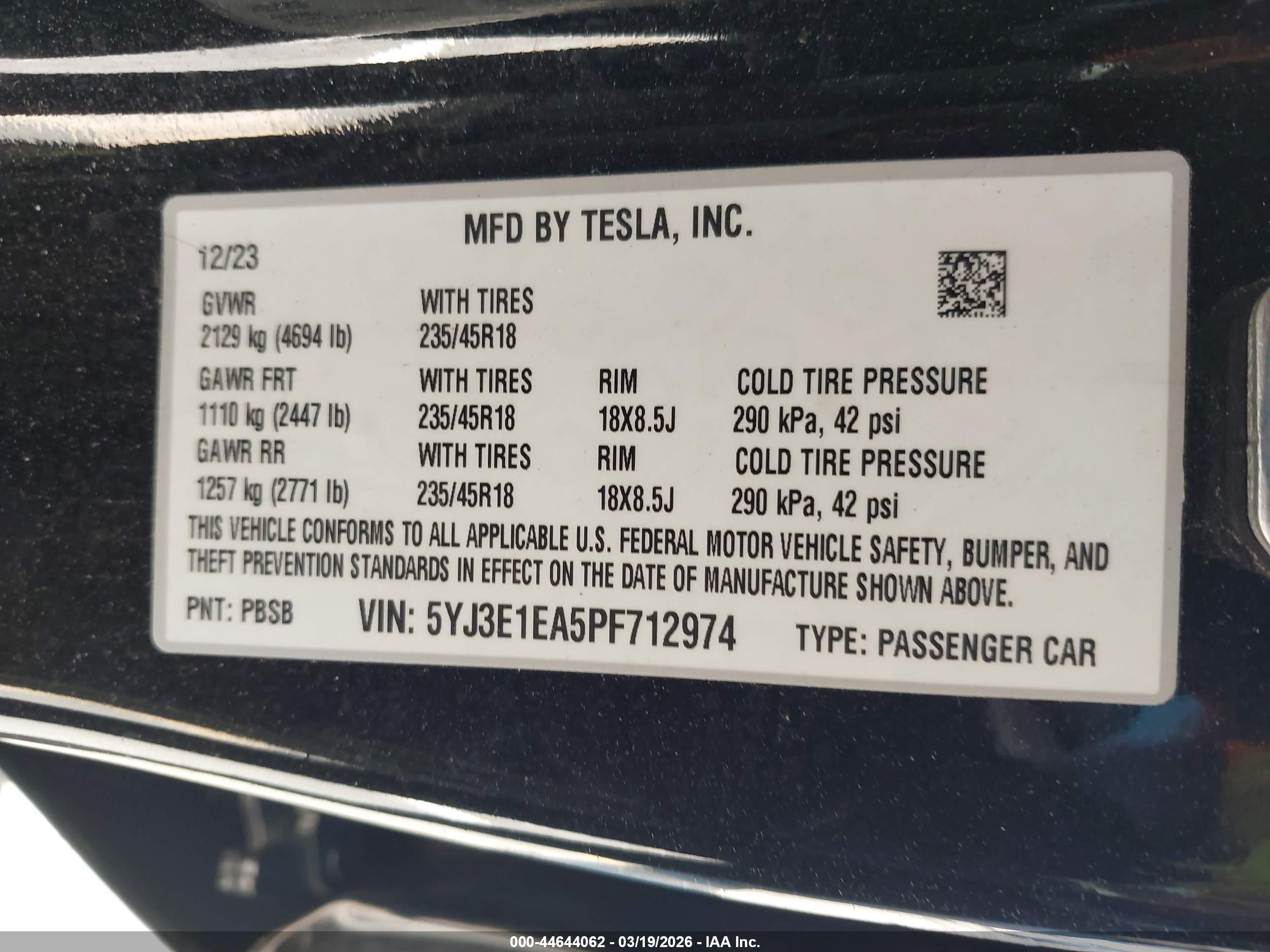 TESLA MODEL image 9
