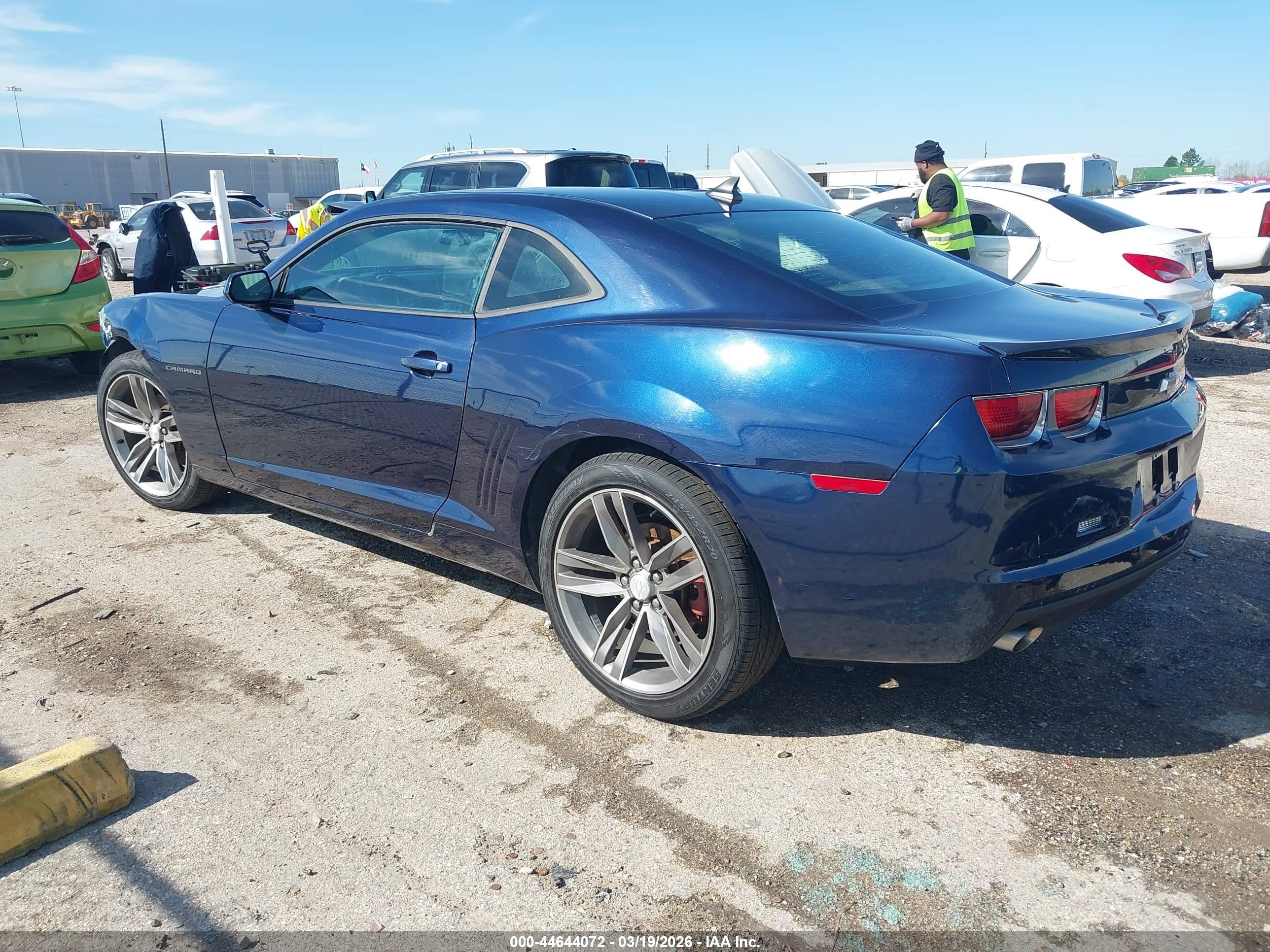 CHEVROLET CAMARO image 3