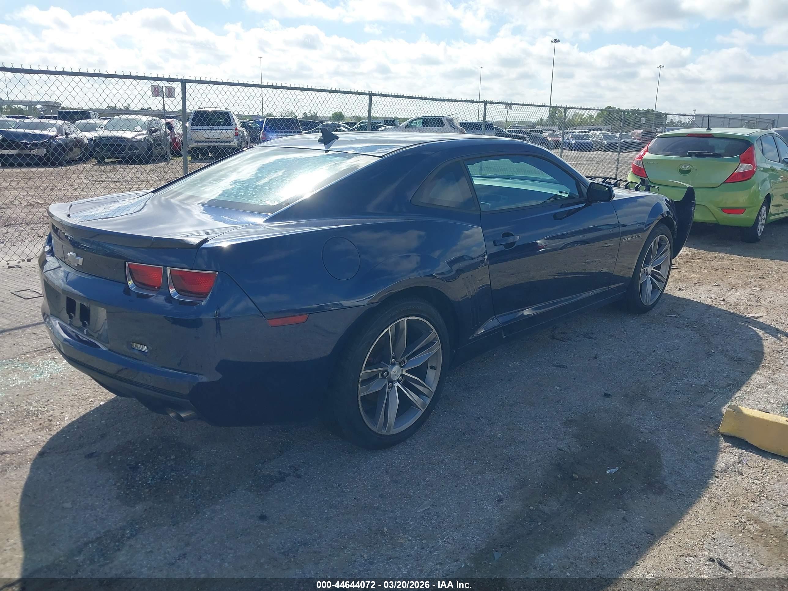 CHEVROLET CAMARO image 4