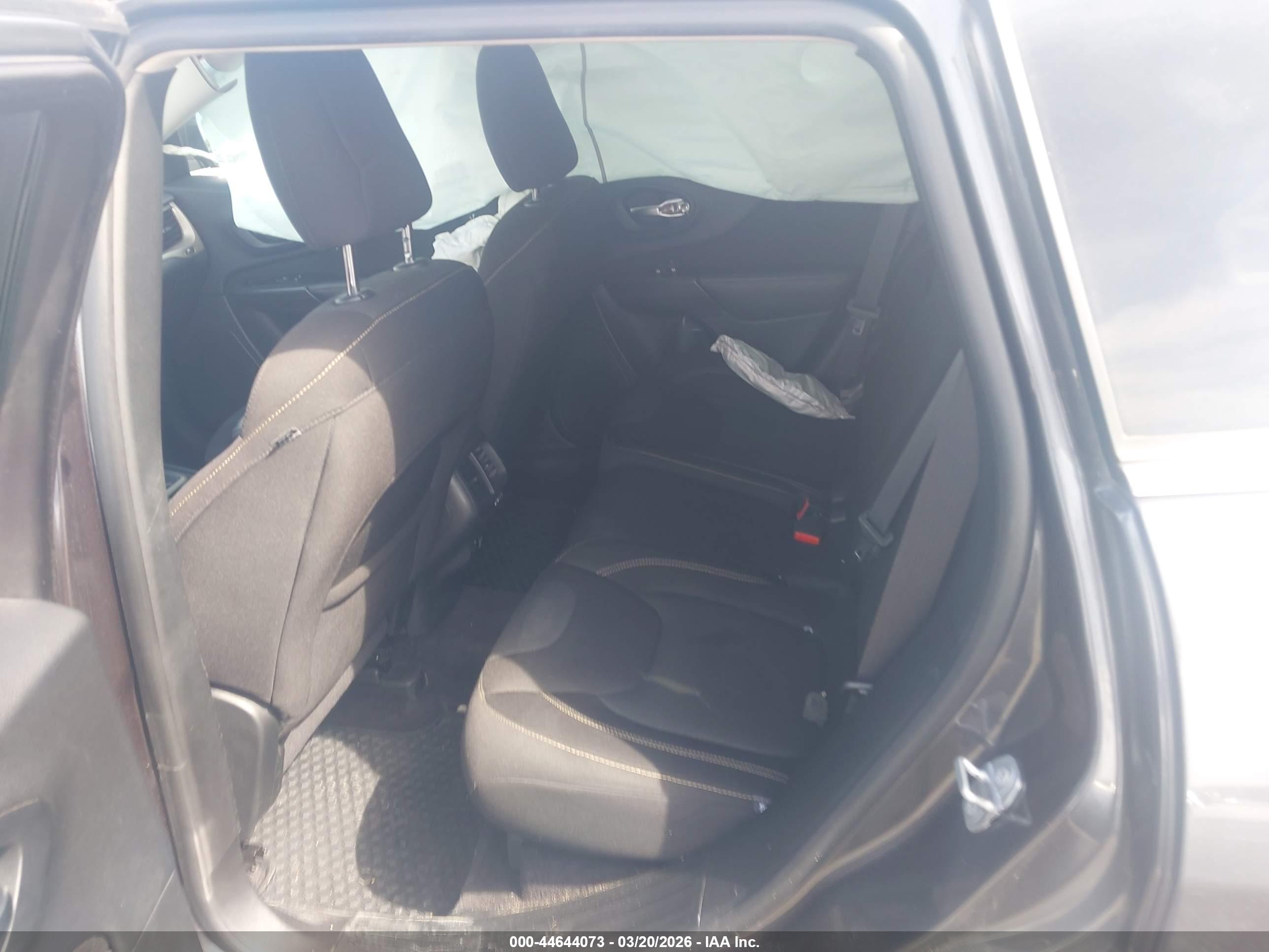 JEEP CHEROKEE image 8