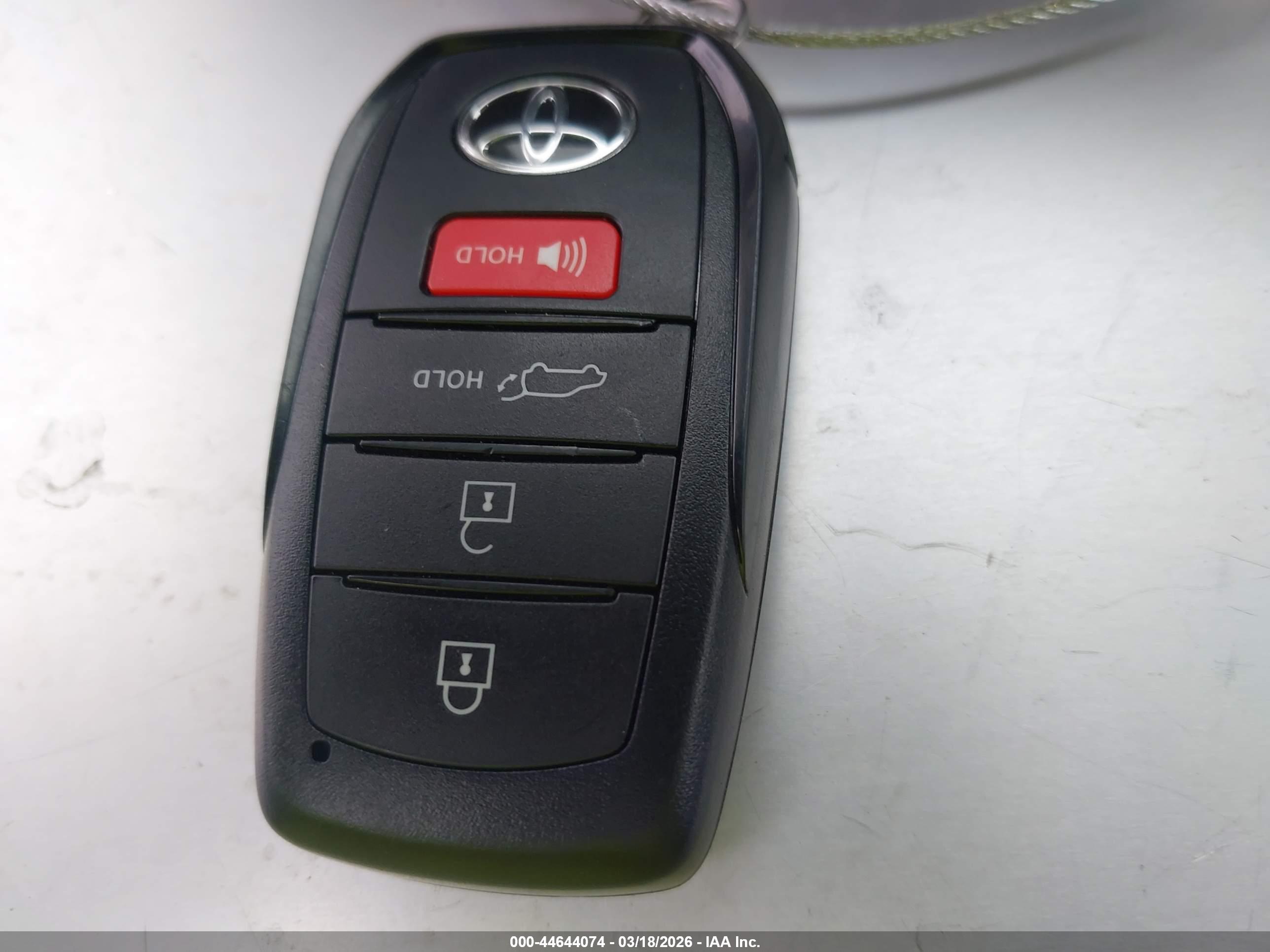 TOYOTA HIGHLANDER image 11