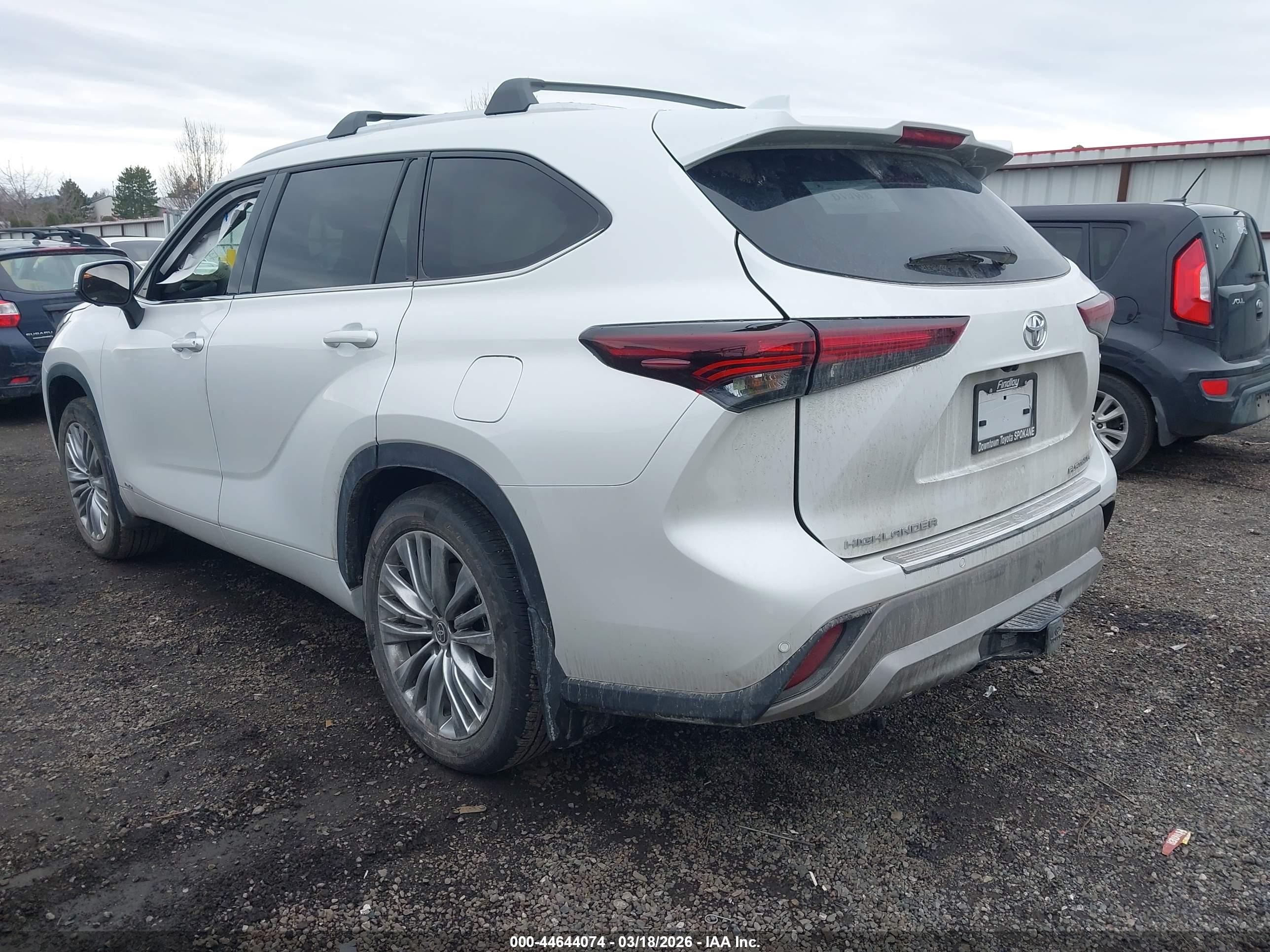 TOYOTA HIGHLANDER image 3