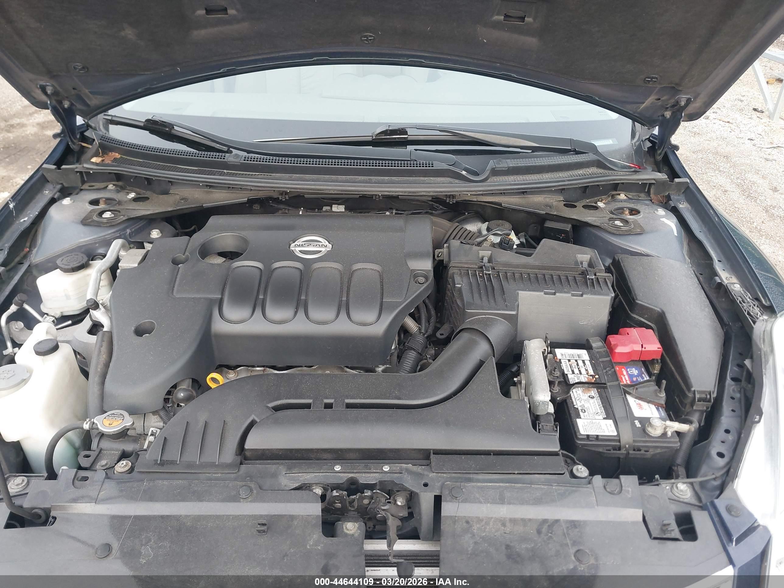 NISSAN ALTIMA image 10
