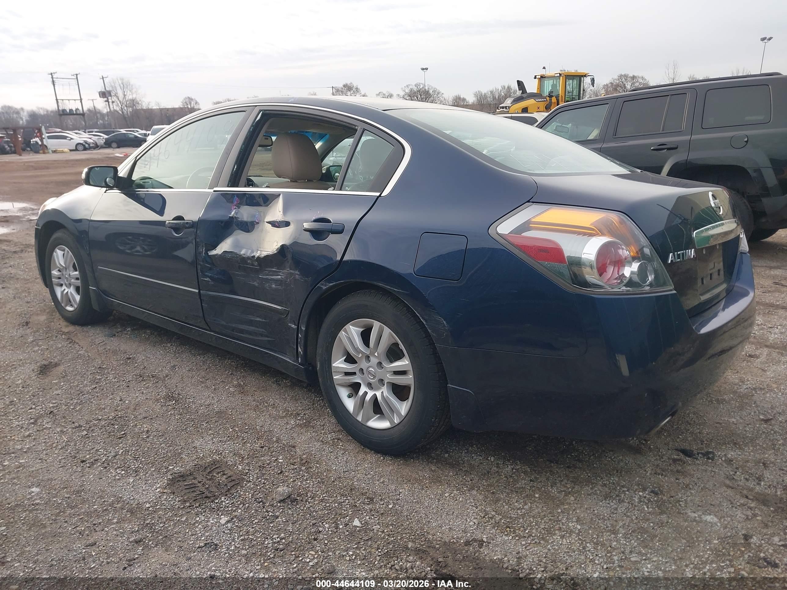 NISSAN ALTIMA image 3