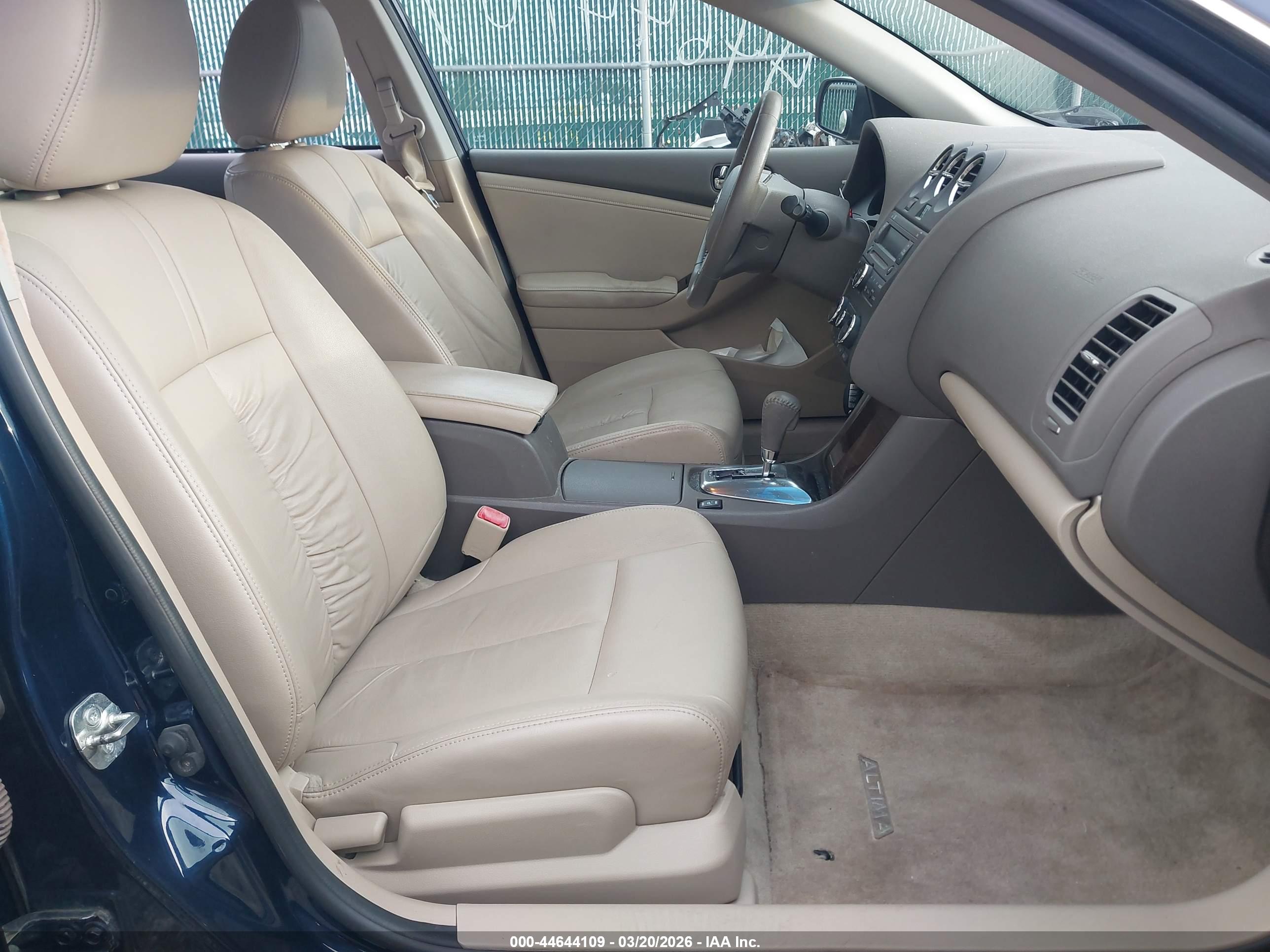 NISSAN ALTIMA image 5