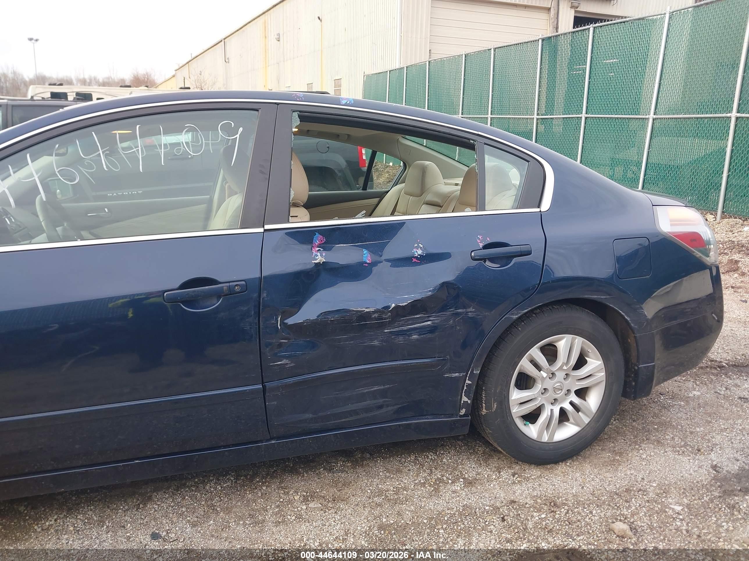 NISSAN ALTIMA image 6