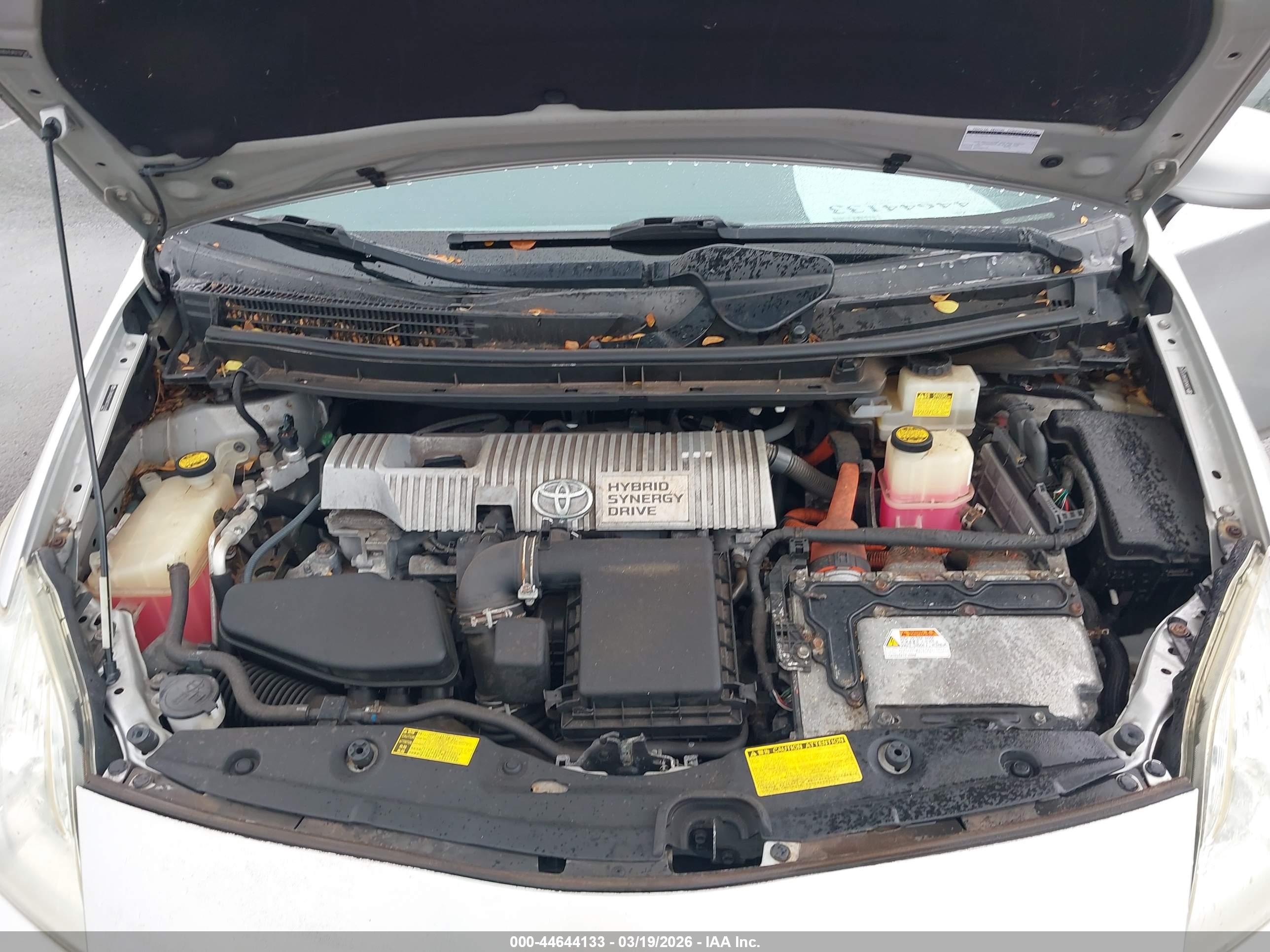 TOYOTA PRIUS image 10