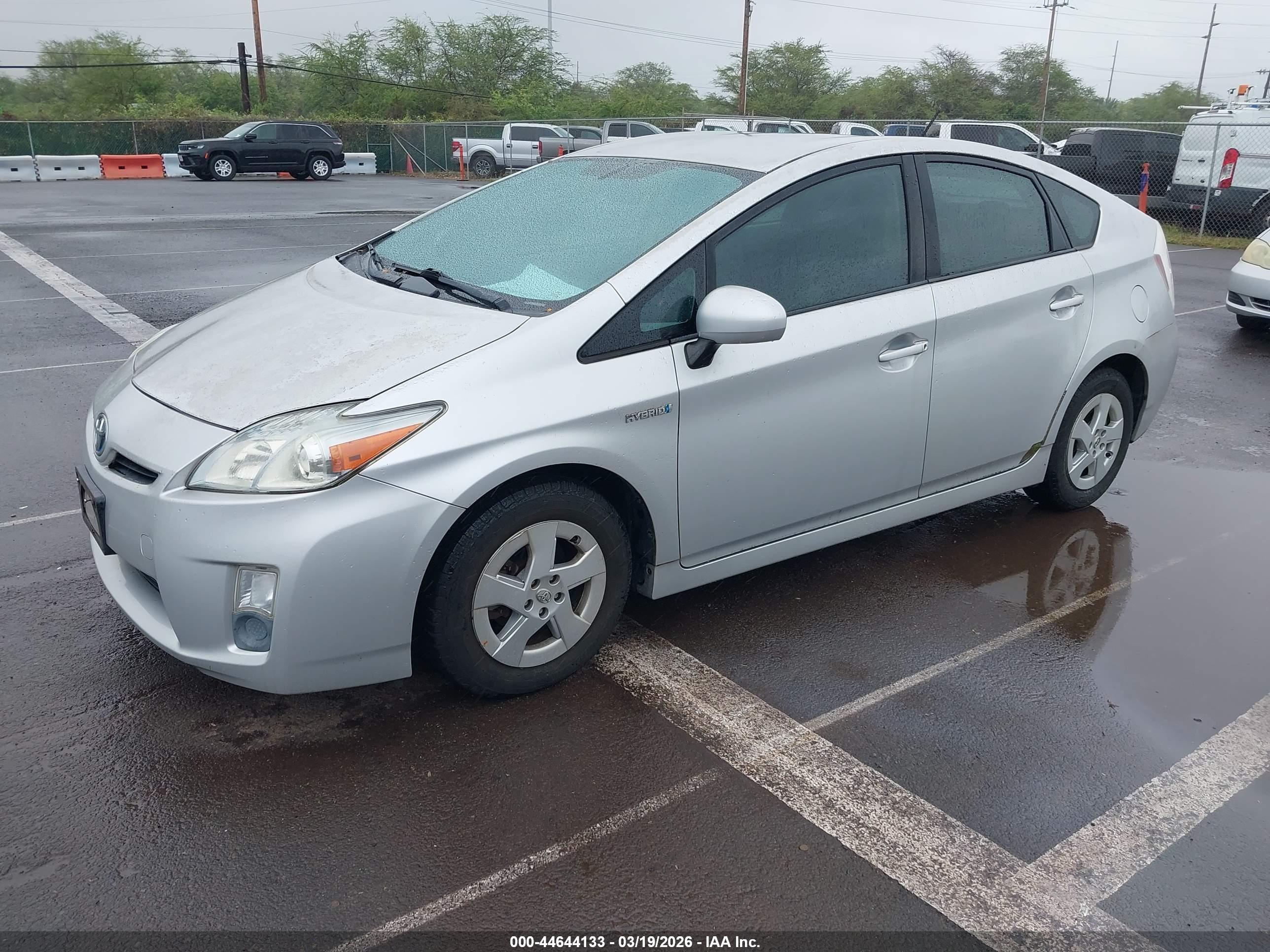 TOYOTA PRIUS image 2