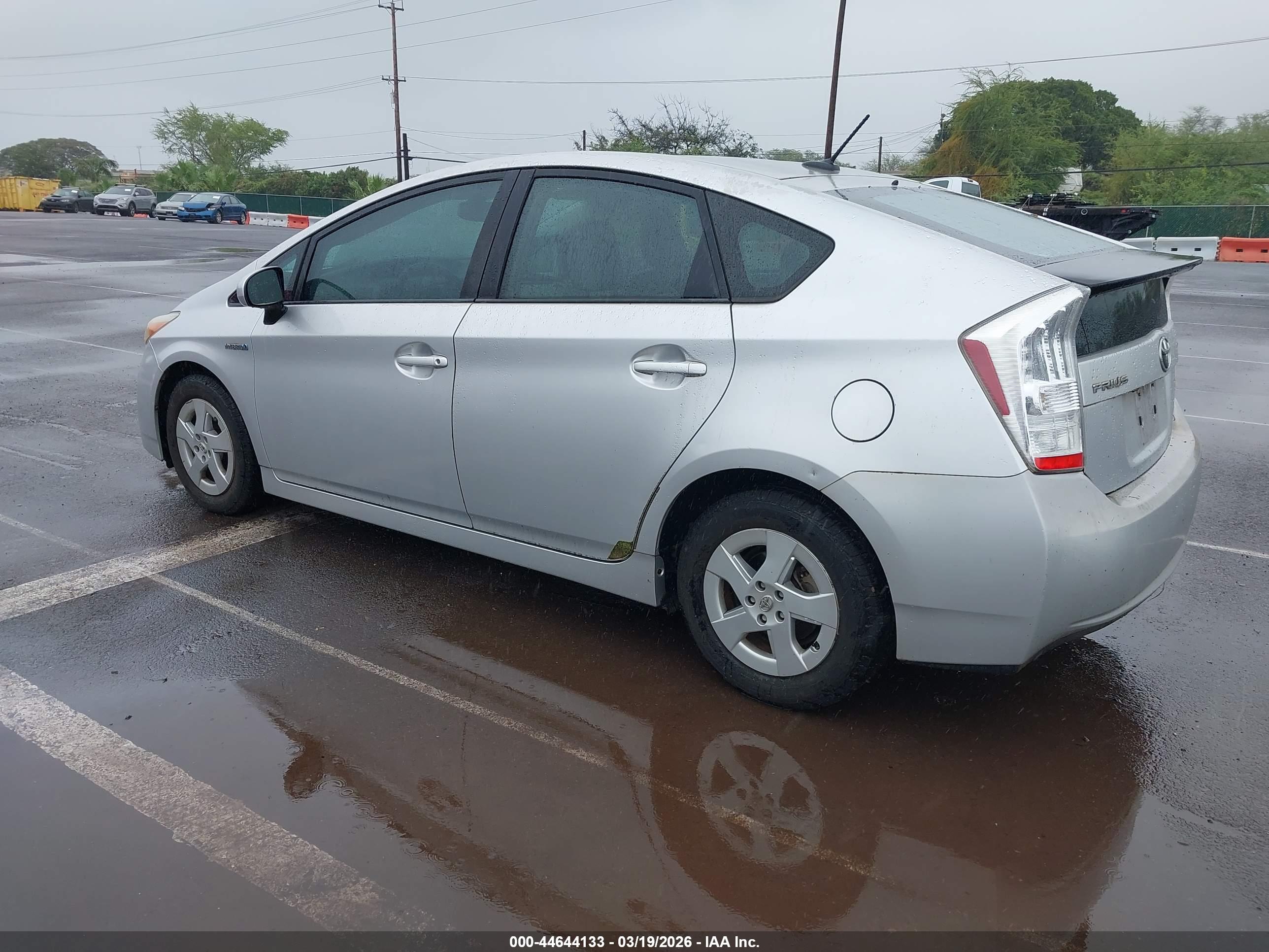 TOYOTA PRIUS image 3