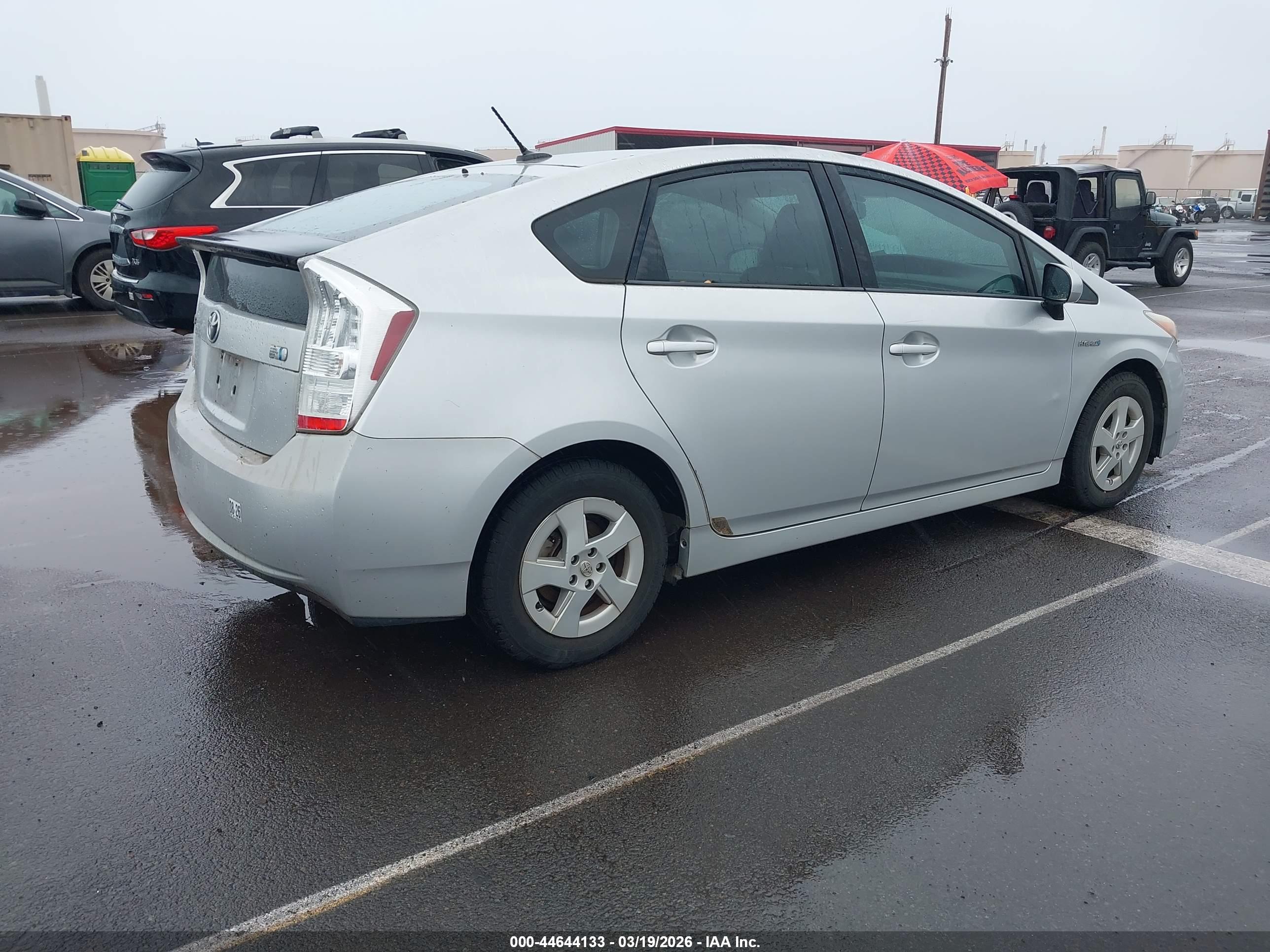 TOYOTA PRIUS image 4