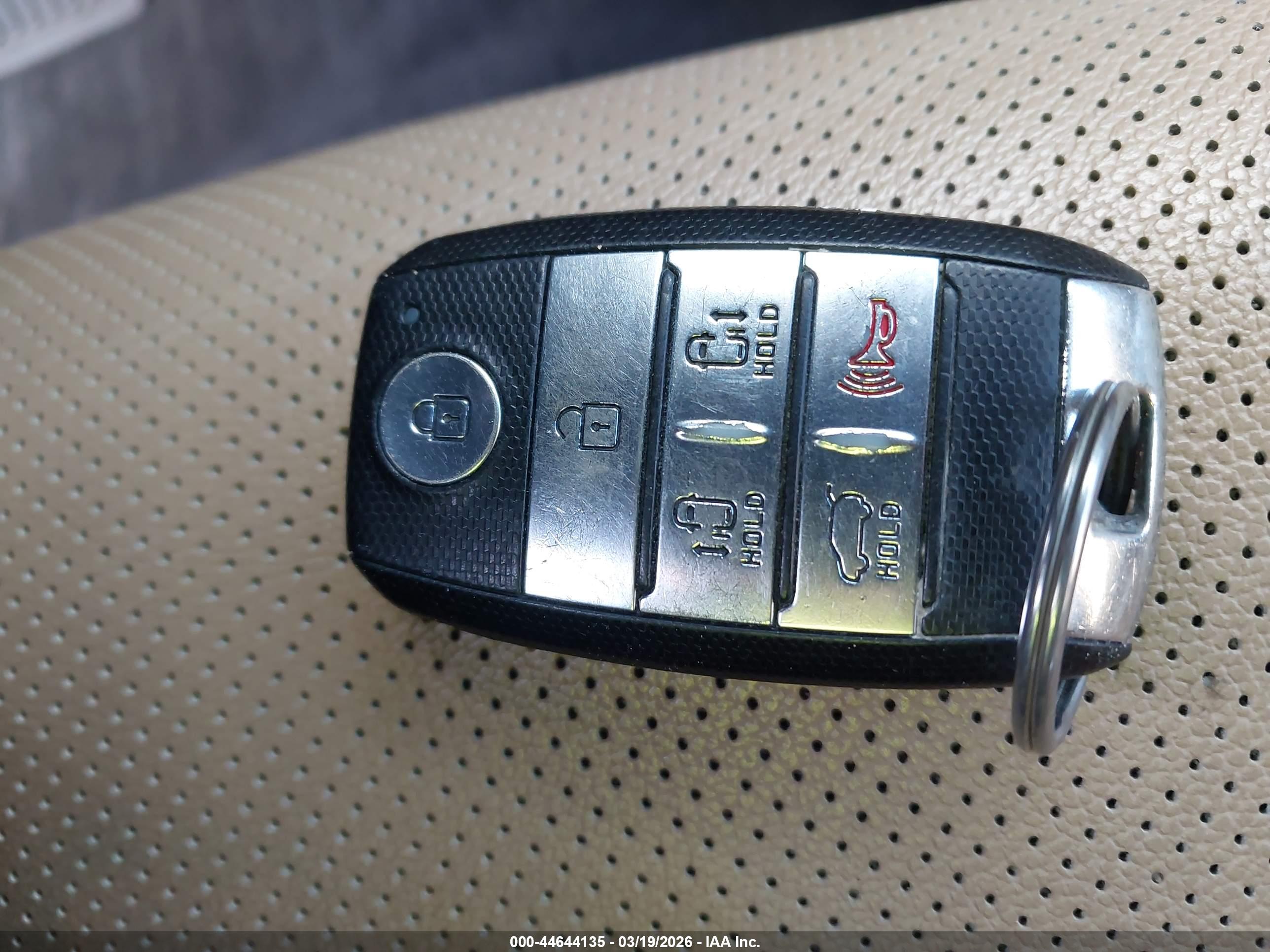 KIA SEDONA image 11