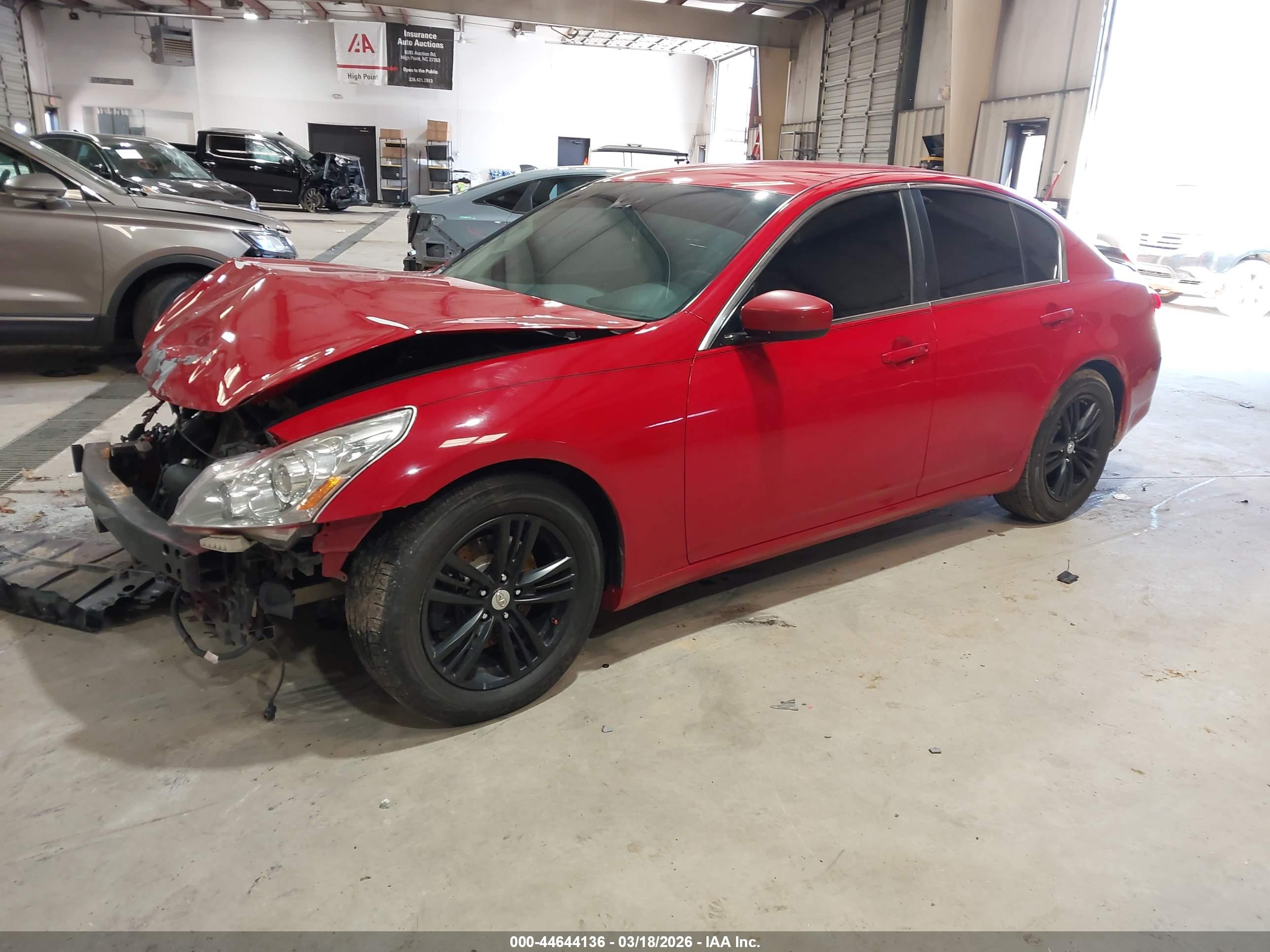 INFINITI G37 image 2