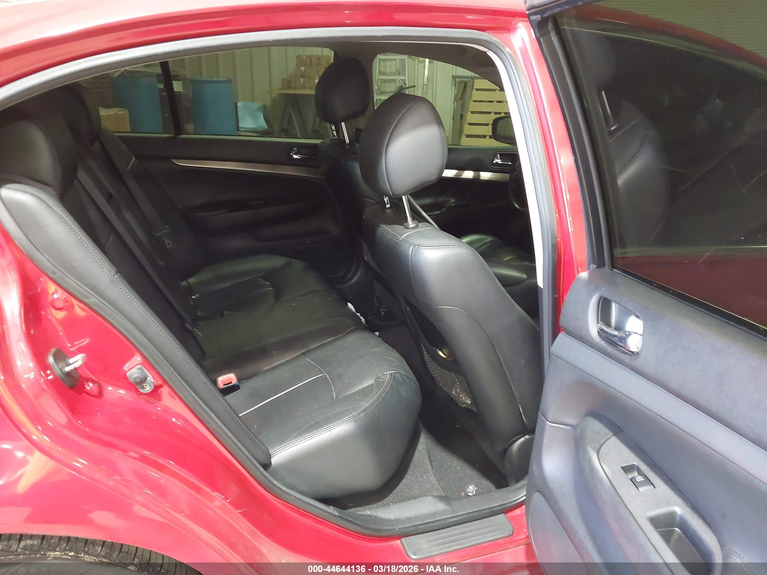 INFINITI G37 image 8