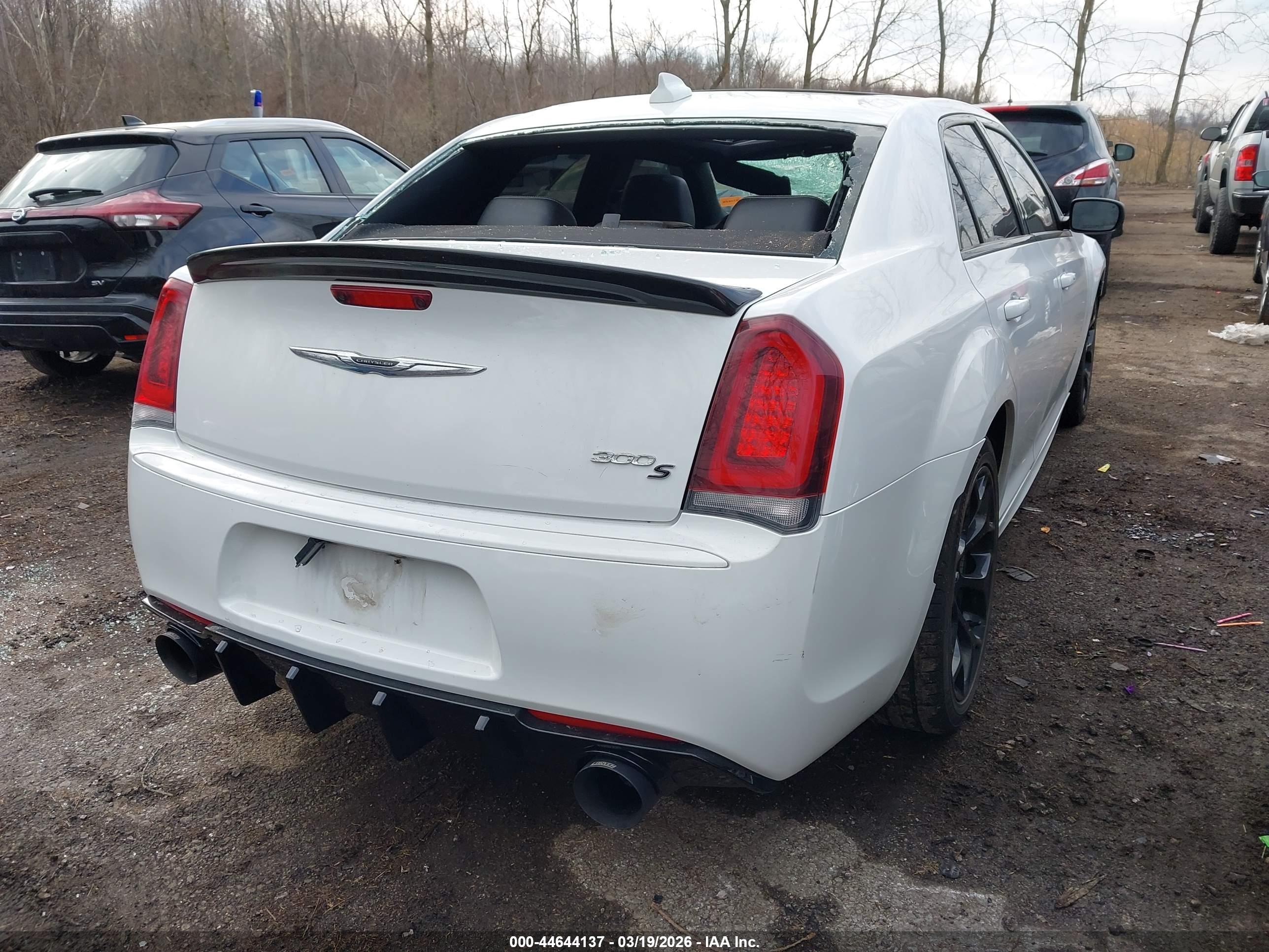 CHRYSLER 300 image 4