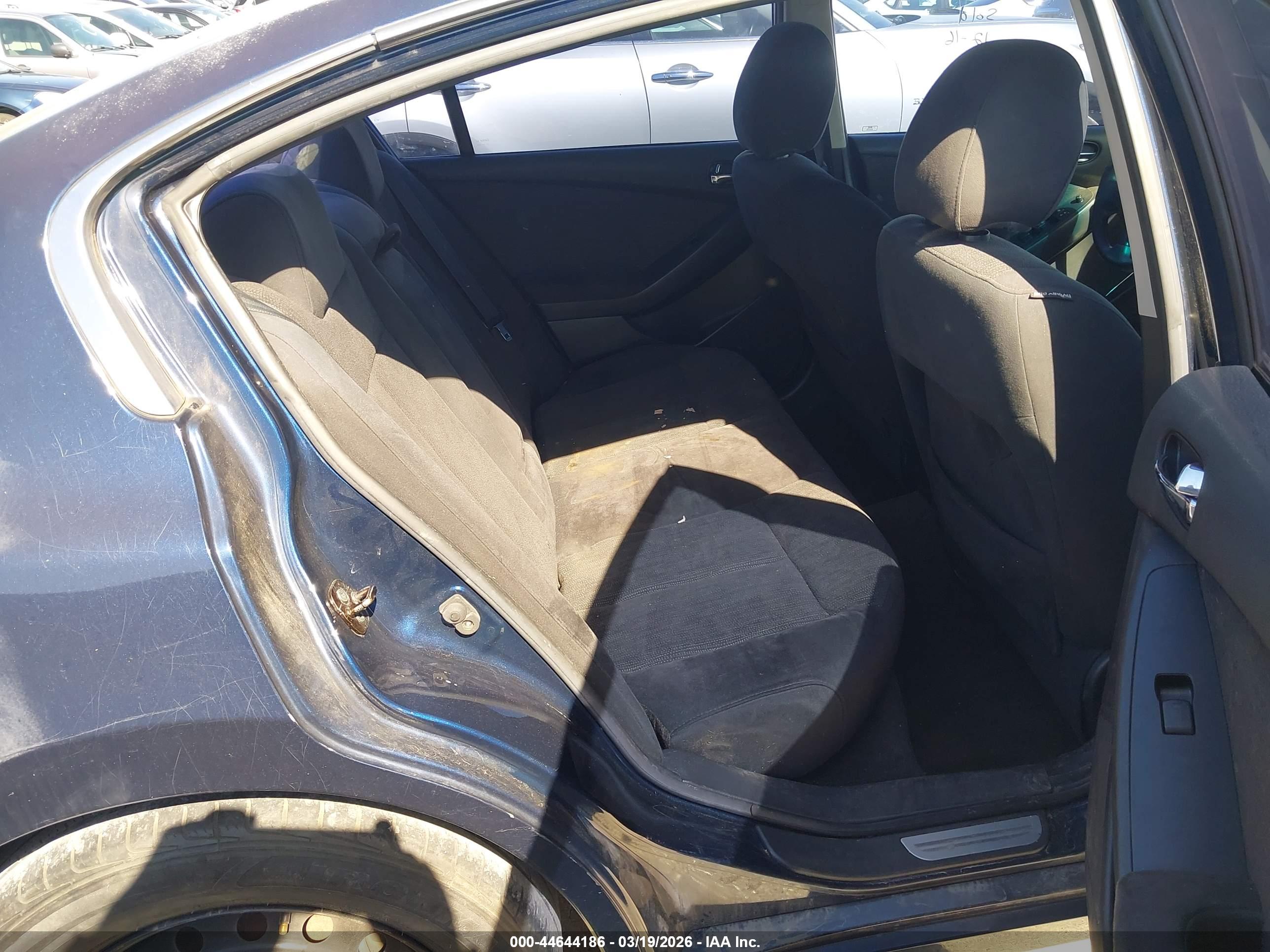 NISSAN ALTIMA image 8