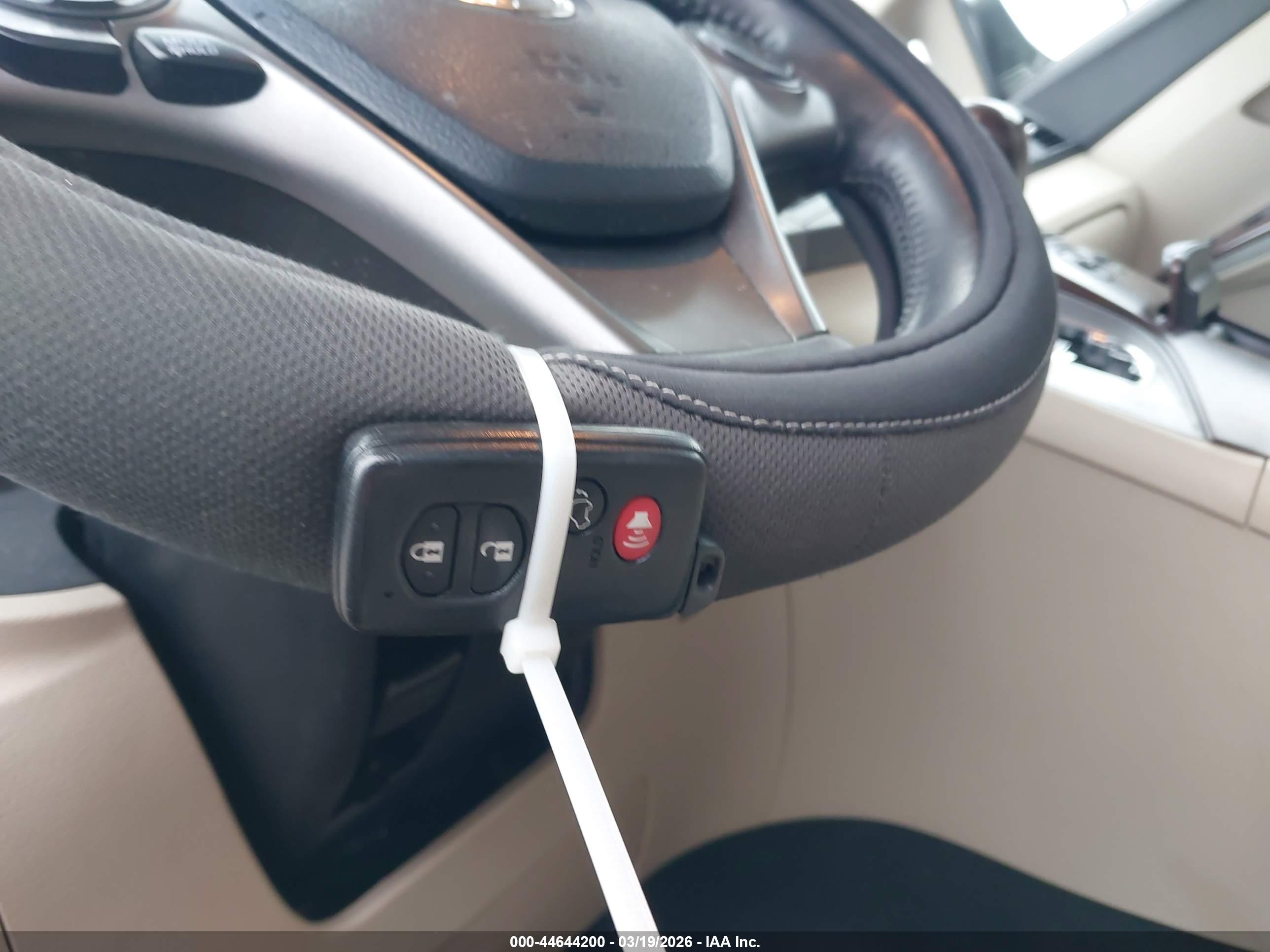 TOYOTA VENZA image 11