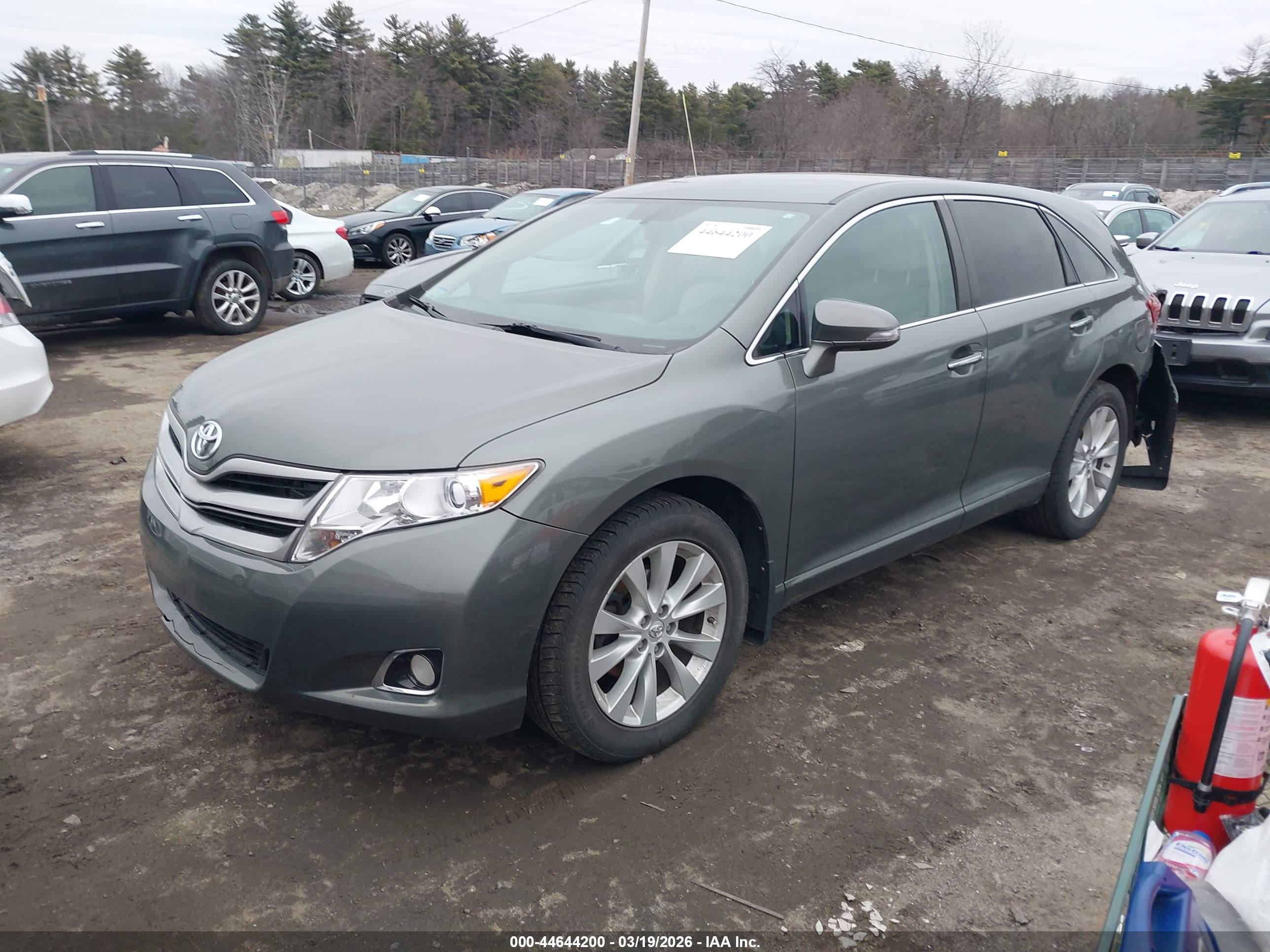 TOYOTA VENZA image 2