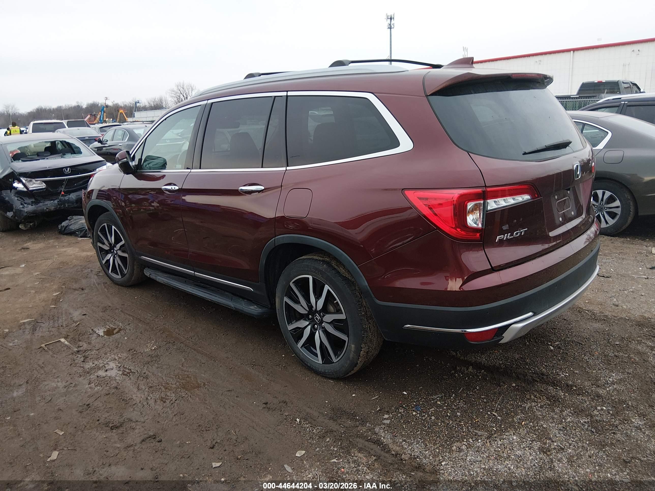 HONDA PILOT image 3