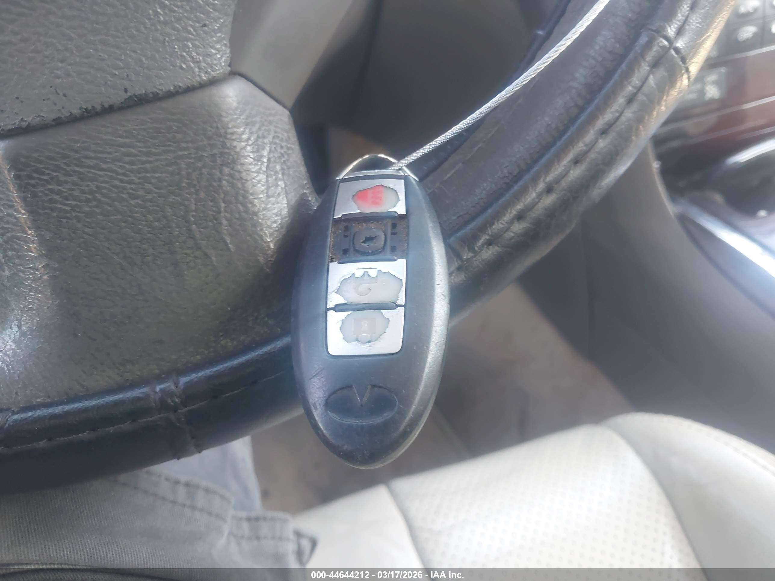INFINITI G37 image 11