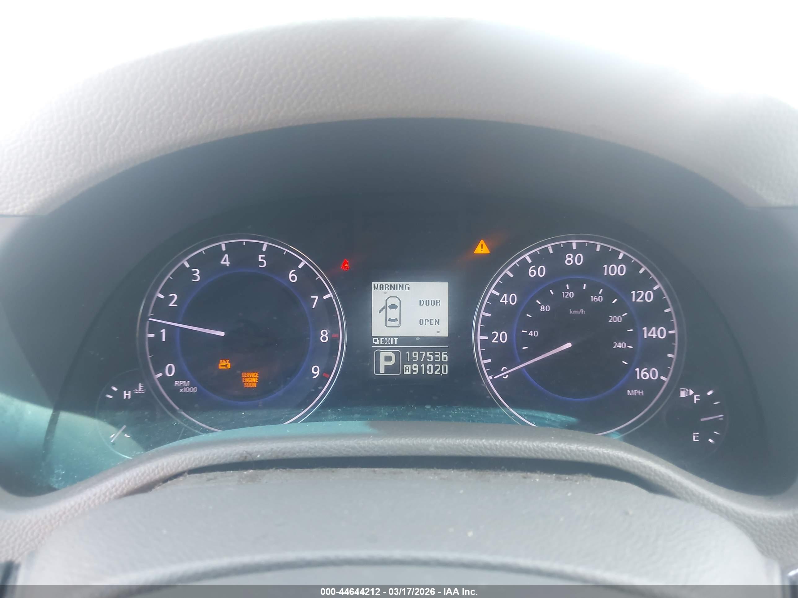 INFINITI G37 image 7
