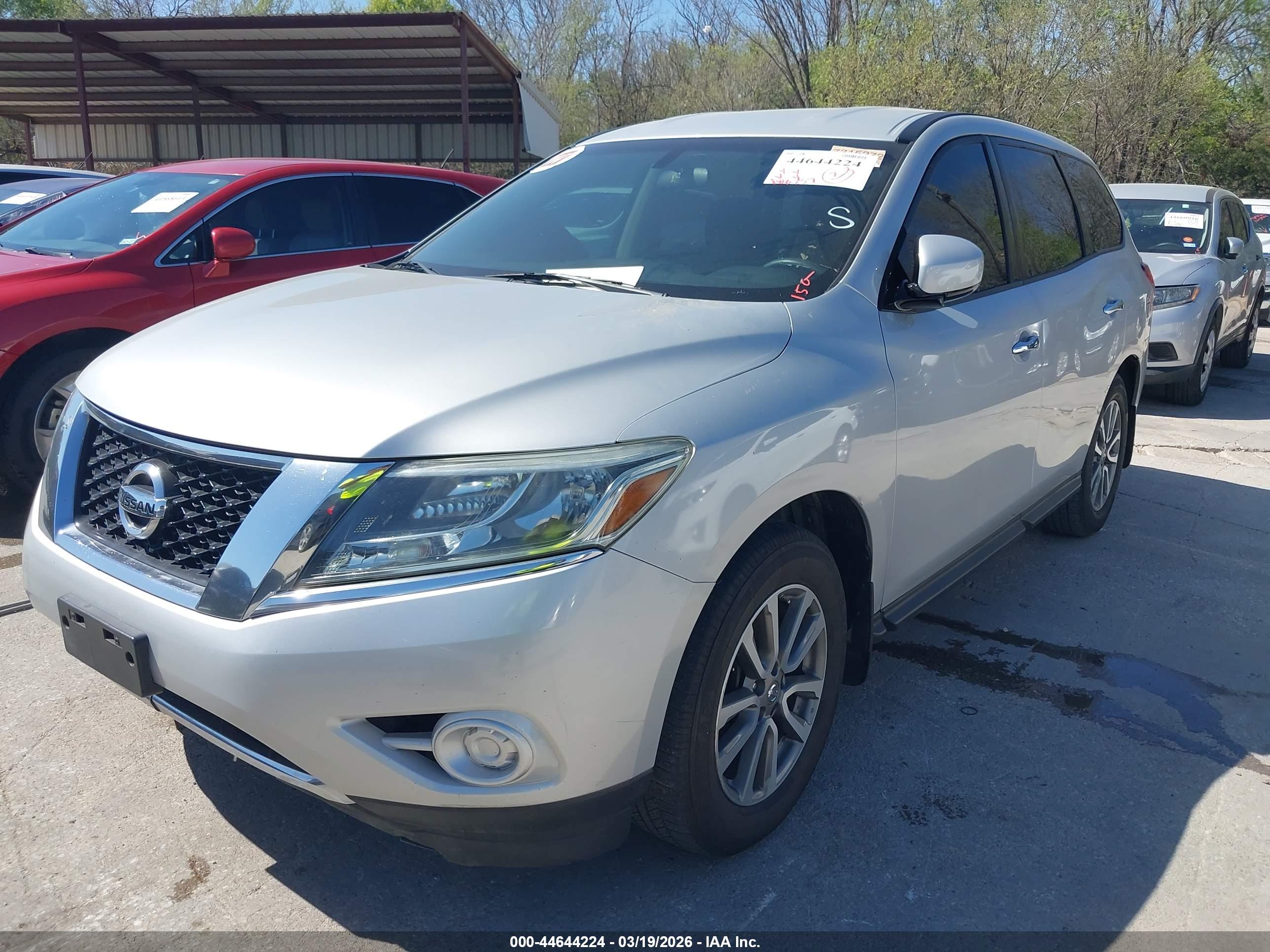 NISSAN PATHFINDER image 2