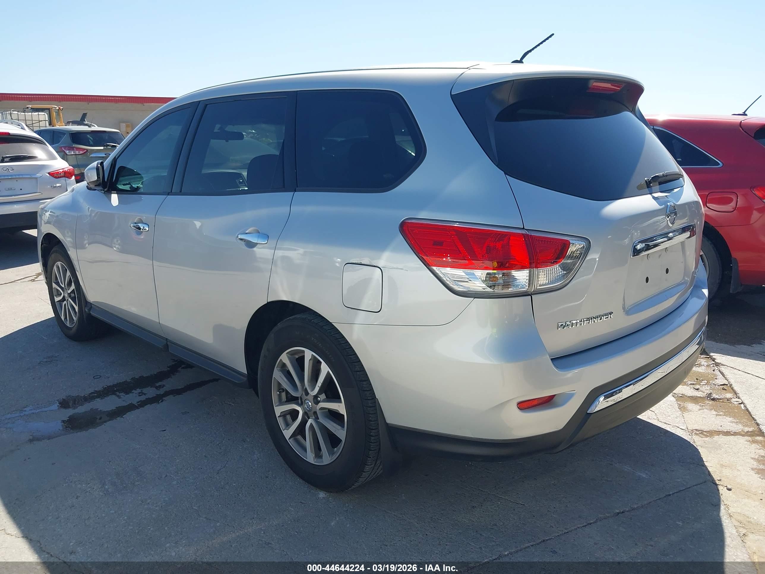 NISSAN PATHFINDER image 3