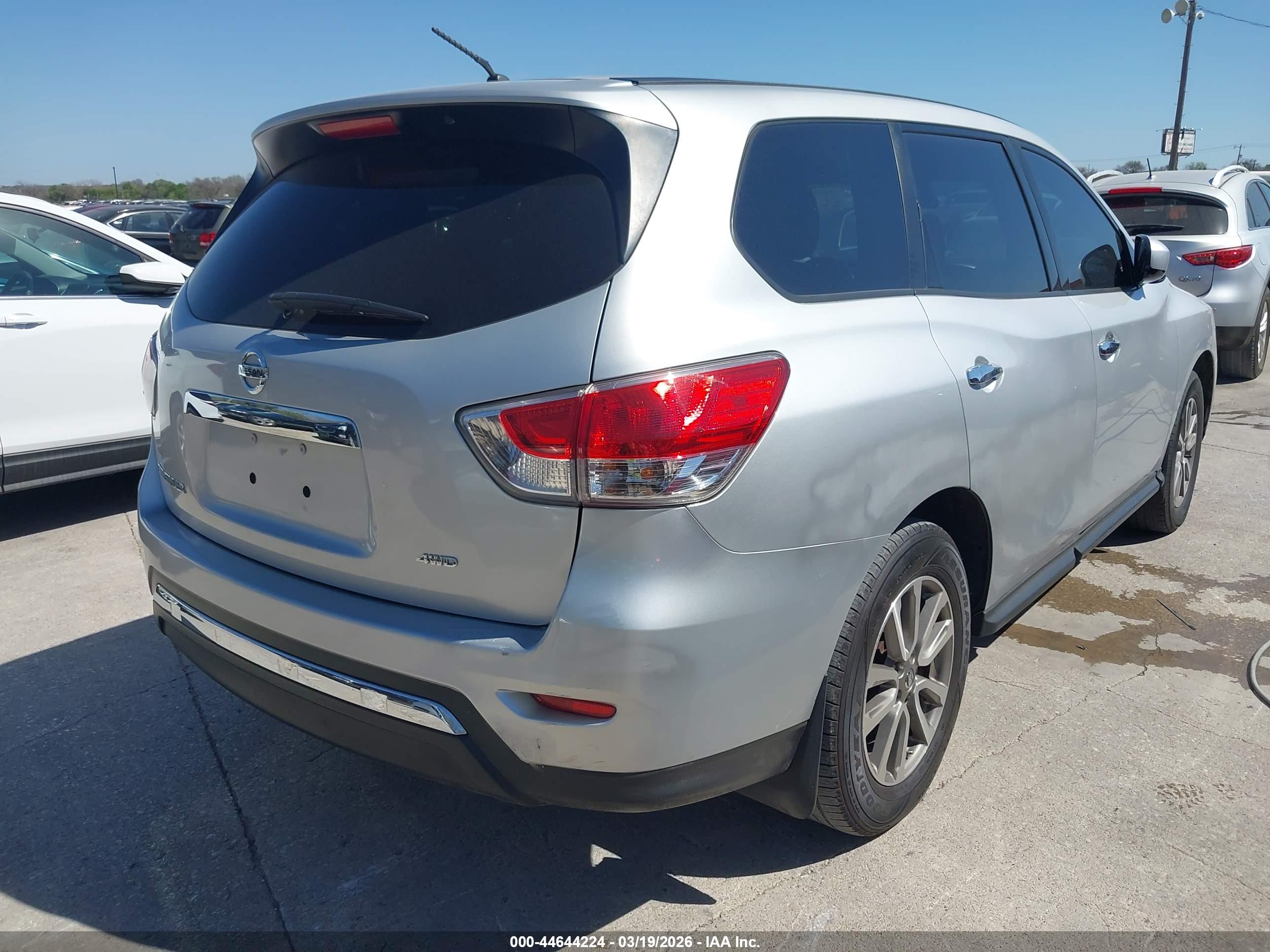 NISSAN PATHFINDER image 4