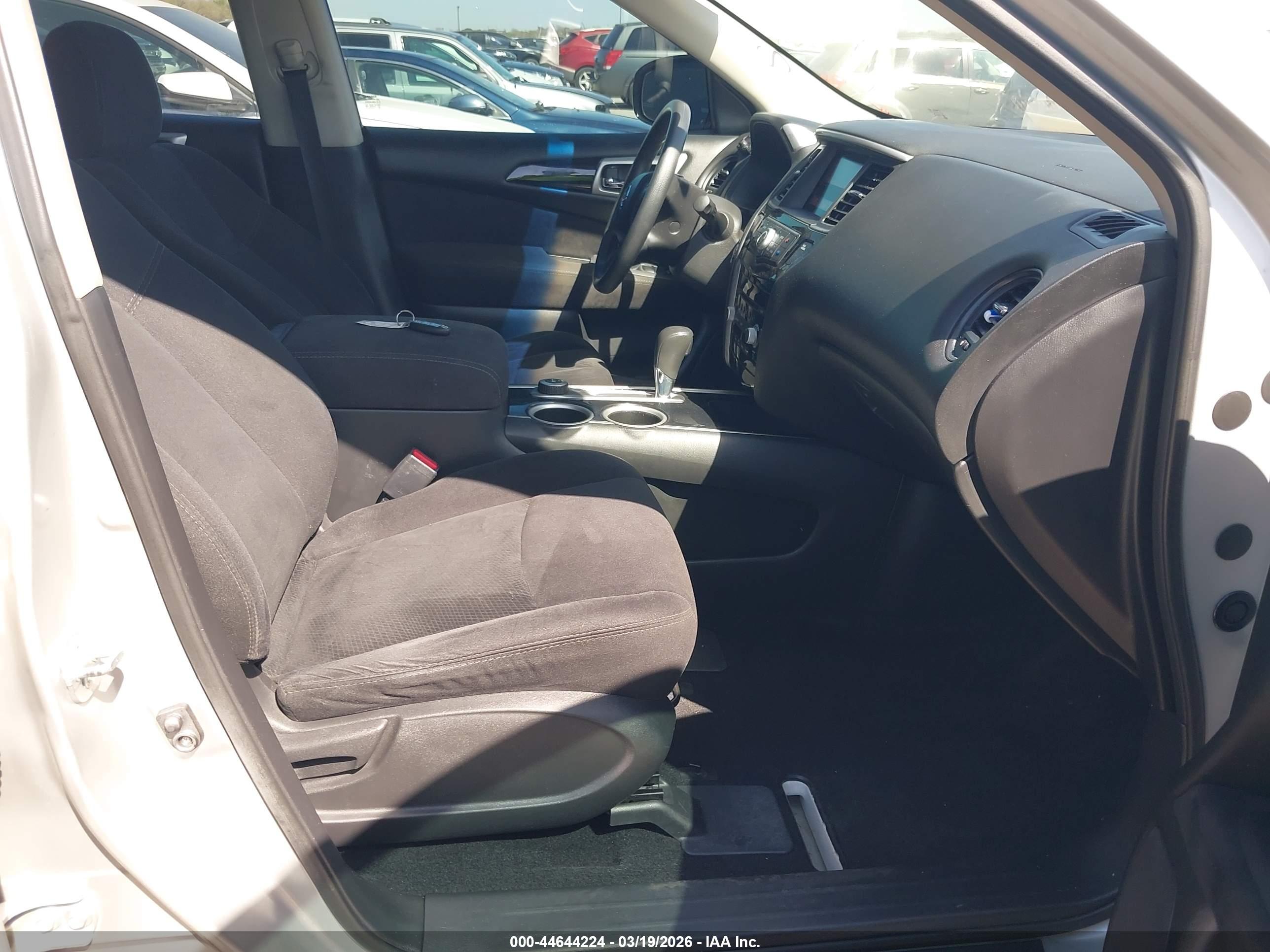 NISSAN PATHFINDER image 5