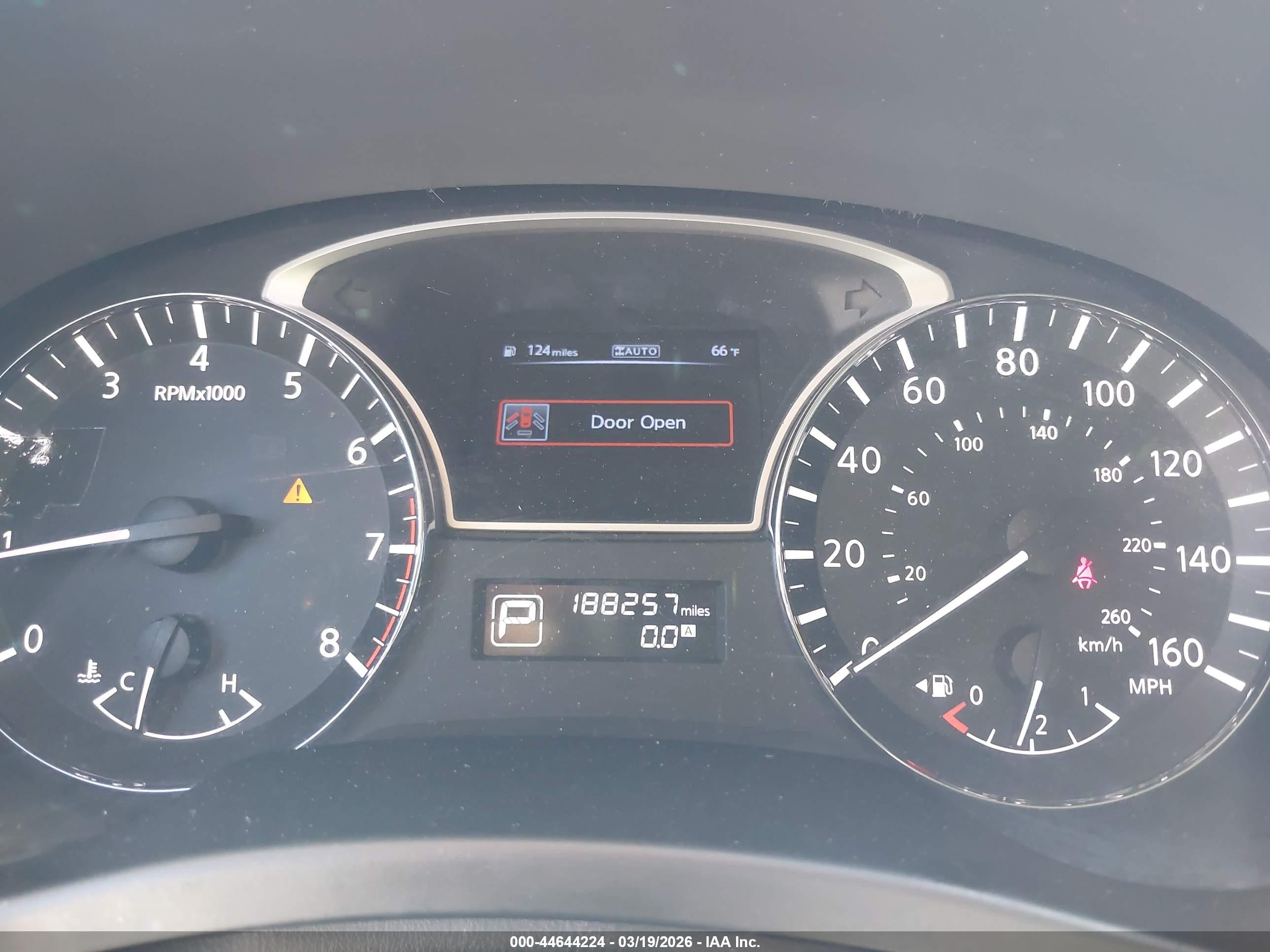NISSAN PATHFINDER image 7