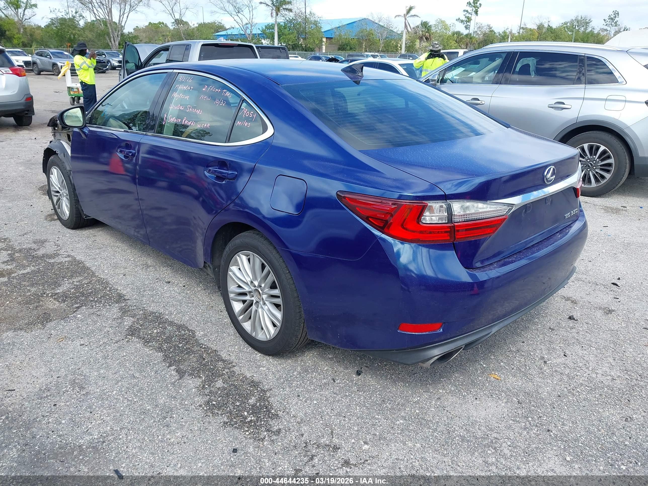 LEXUS ES image 3