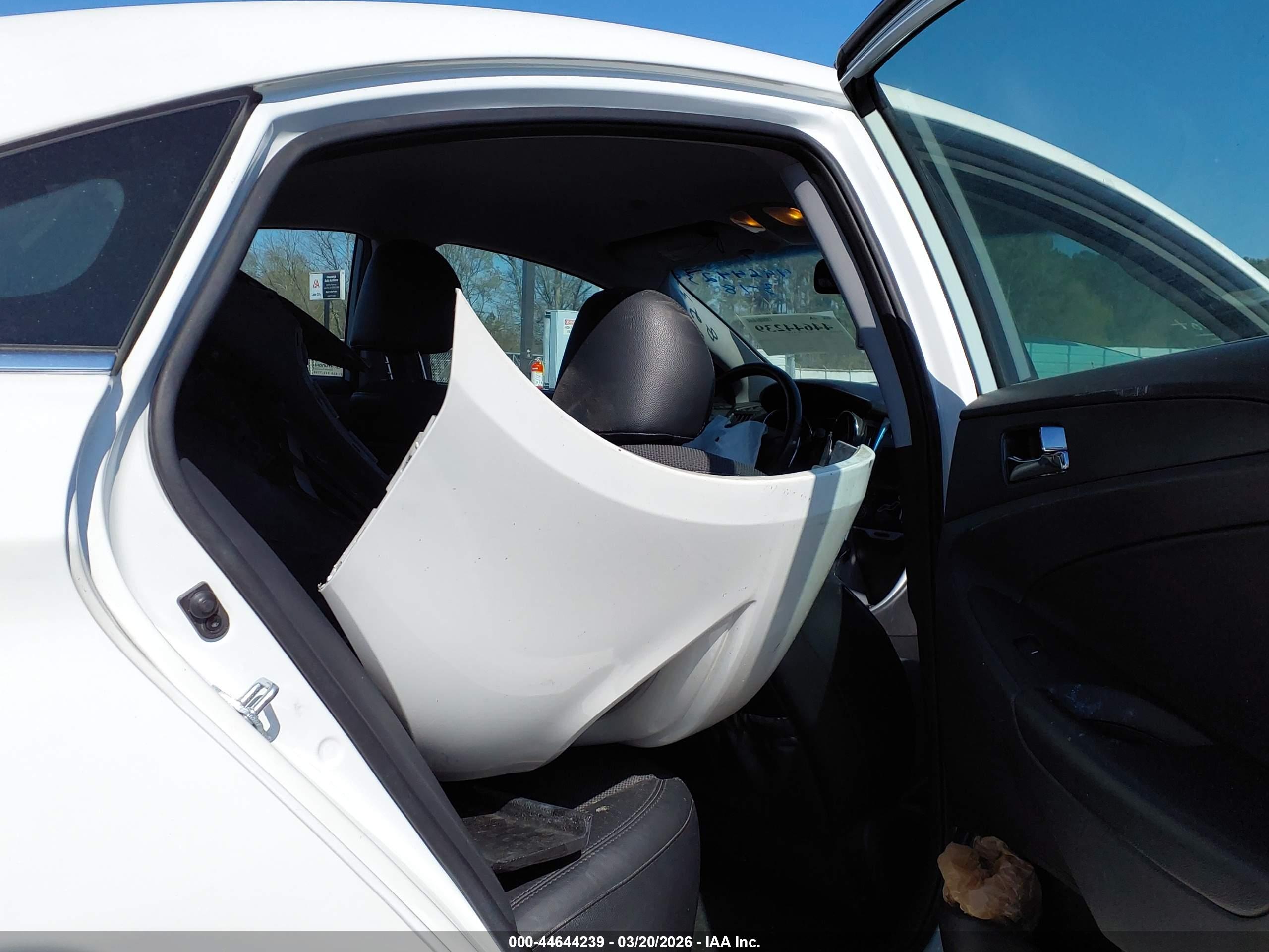HYUNDAI SONATA image 8