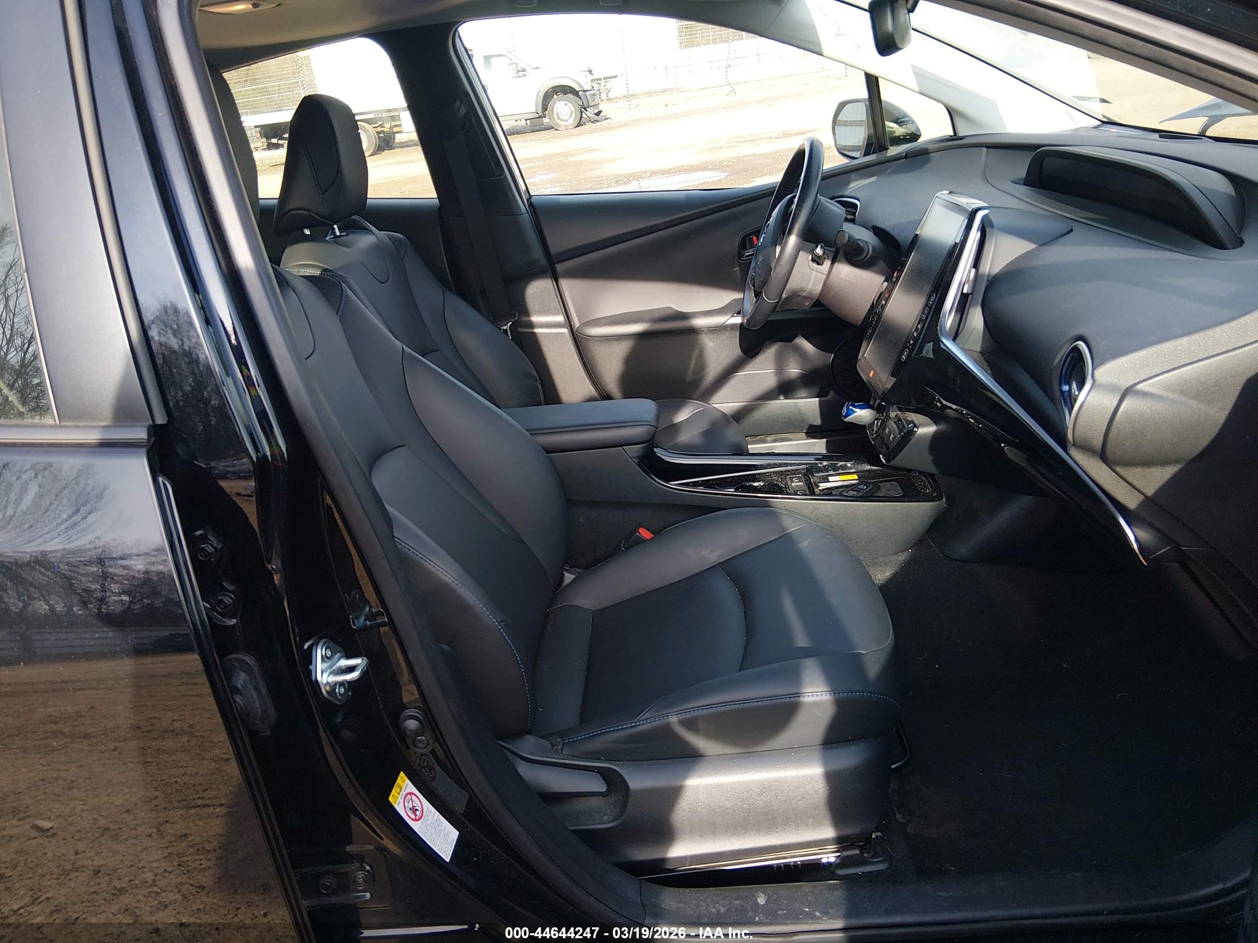 TOYOTA PRIUS image 5